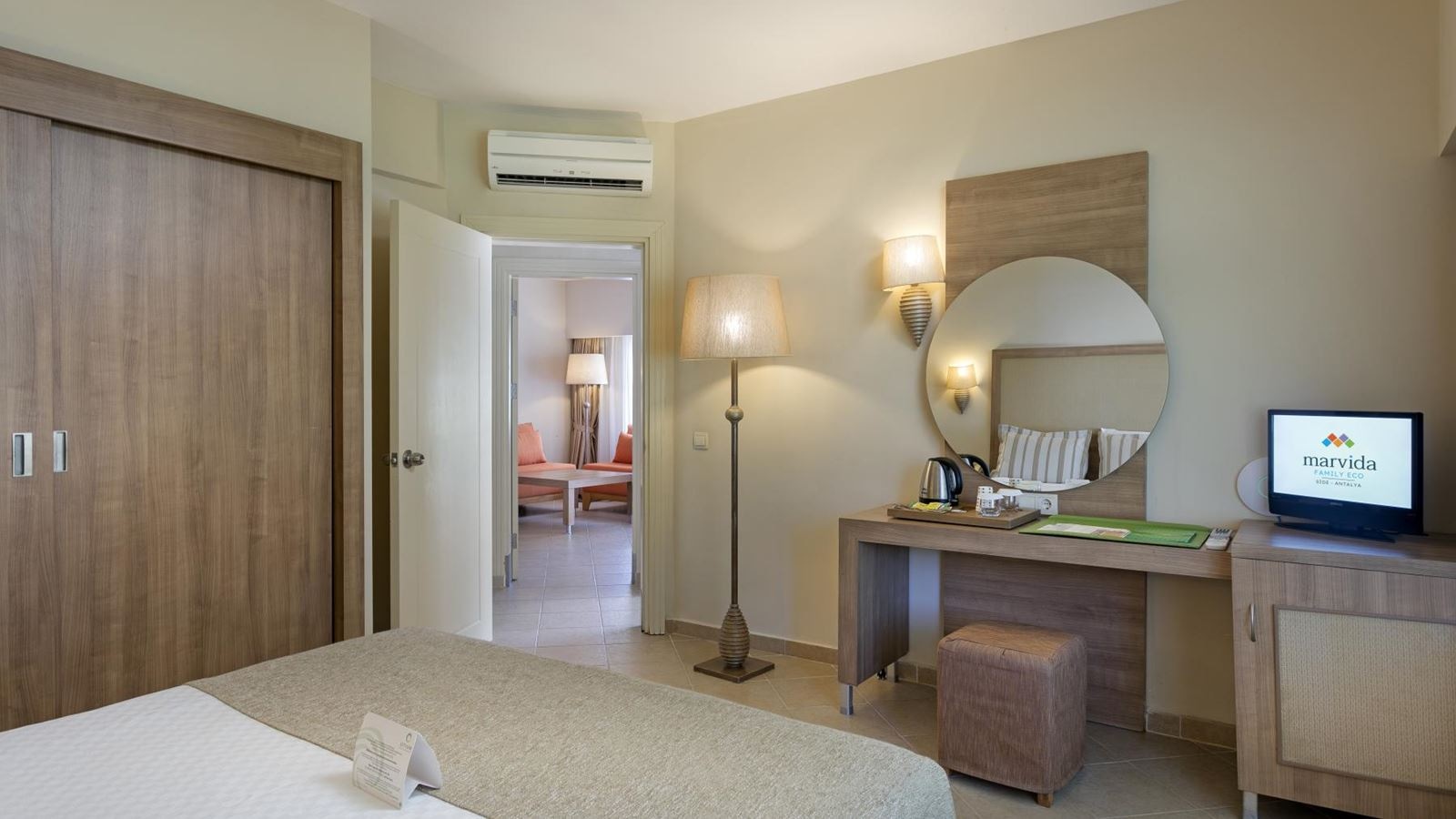 rooms-villa-family-room