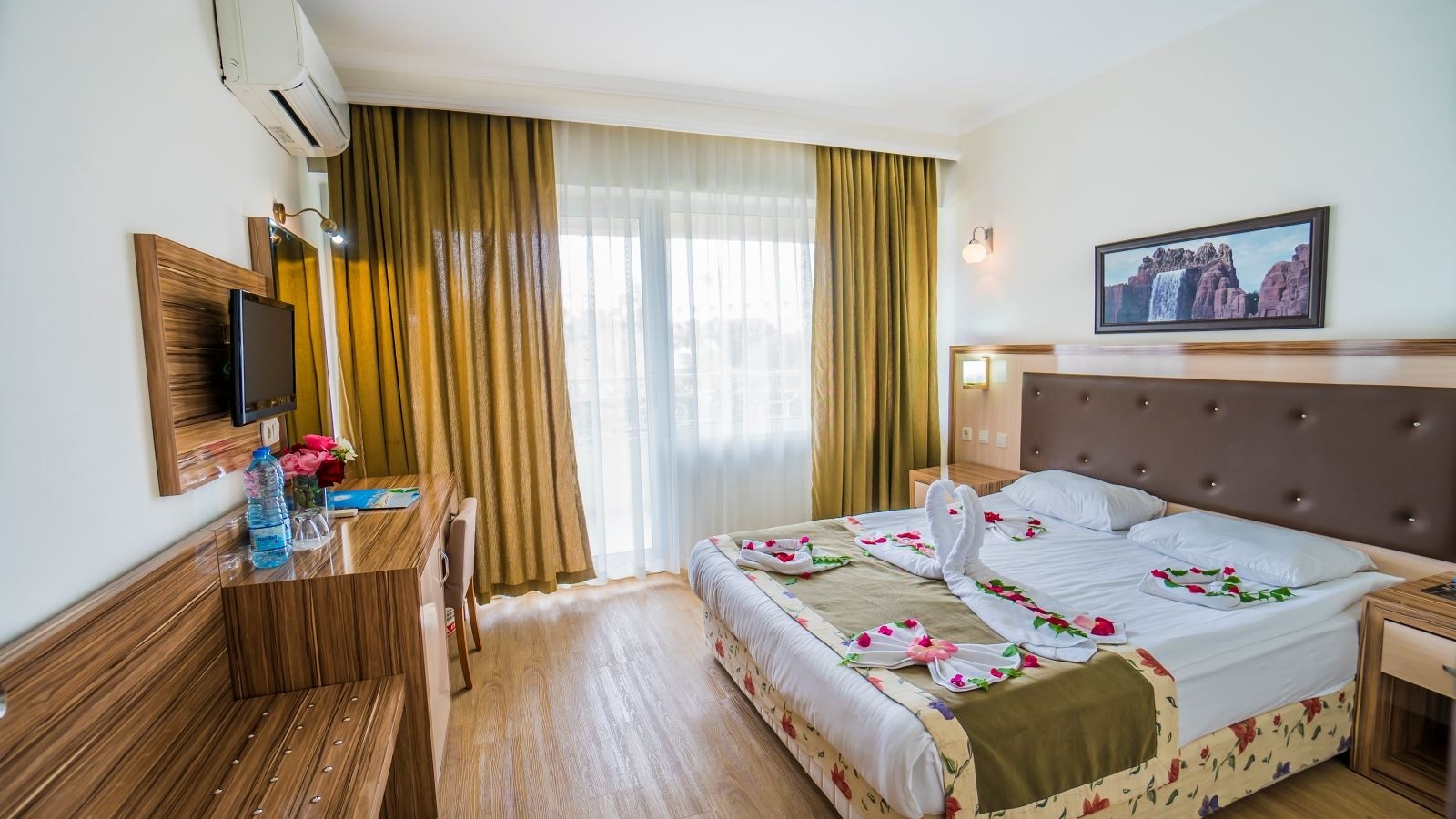 rooms-family-room
