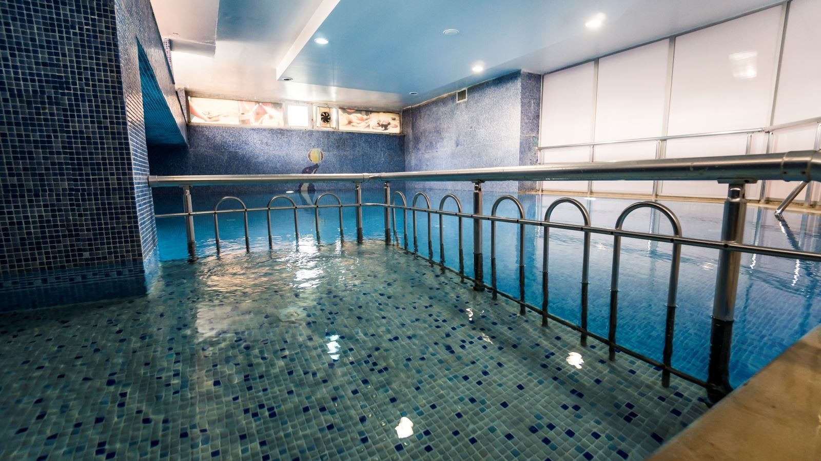 pools-indoor-pool