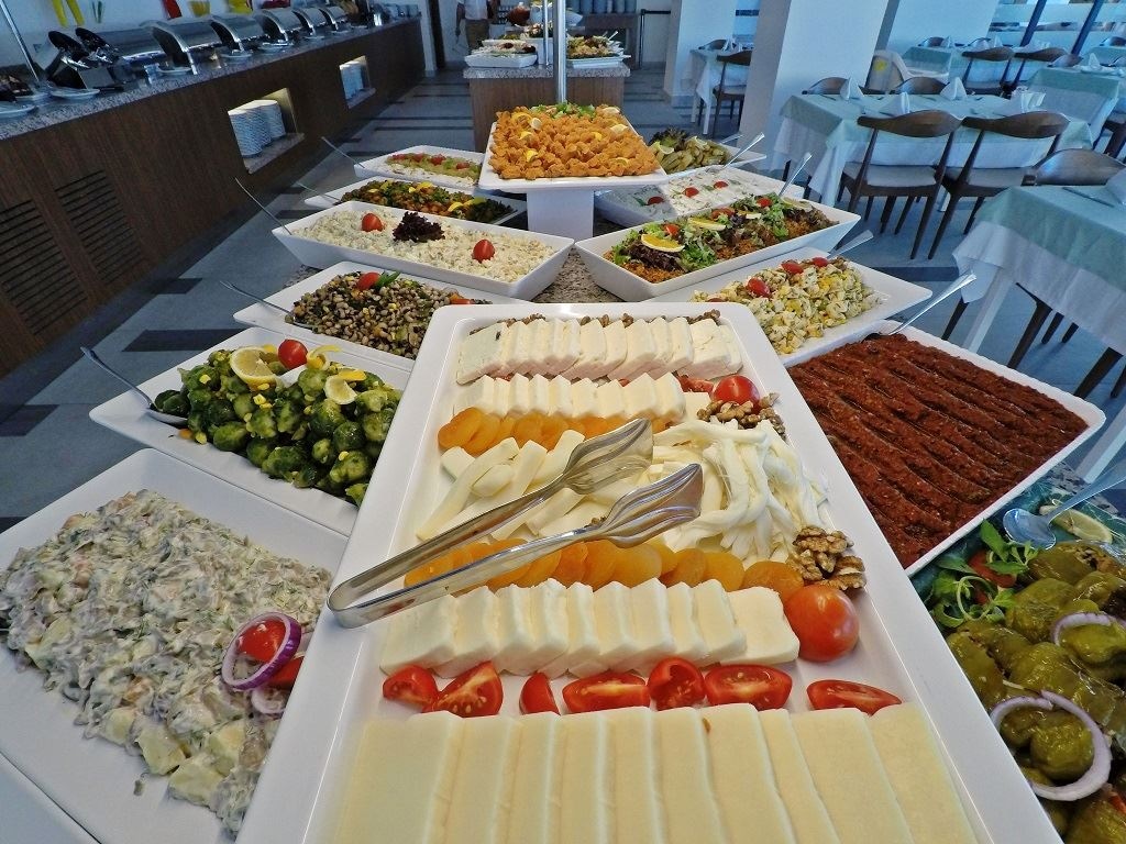 restaurants-adramytteion-yemek-salonu