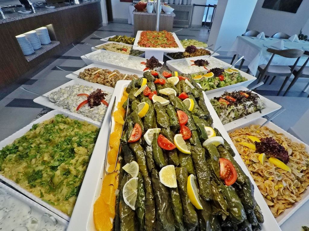 restaurants-adramytteion-yemek-salonu