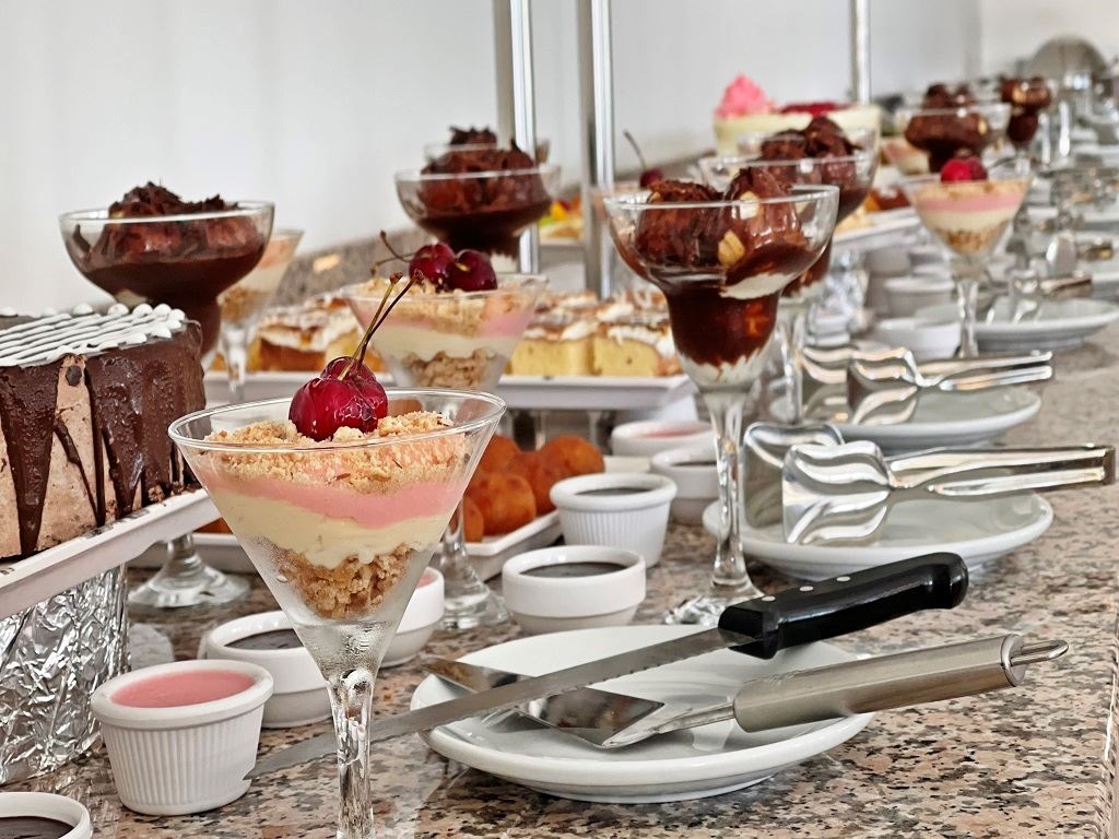 restaurants-adramytteion-yemek-salonu