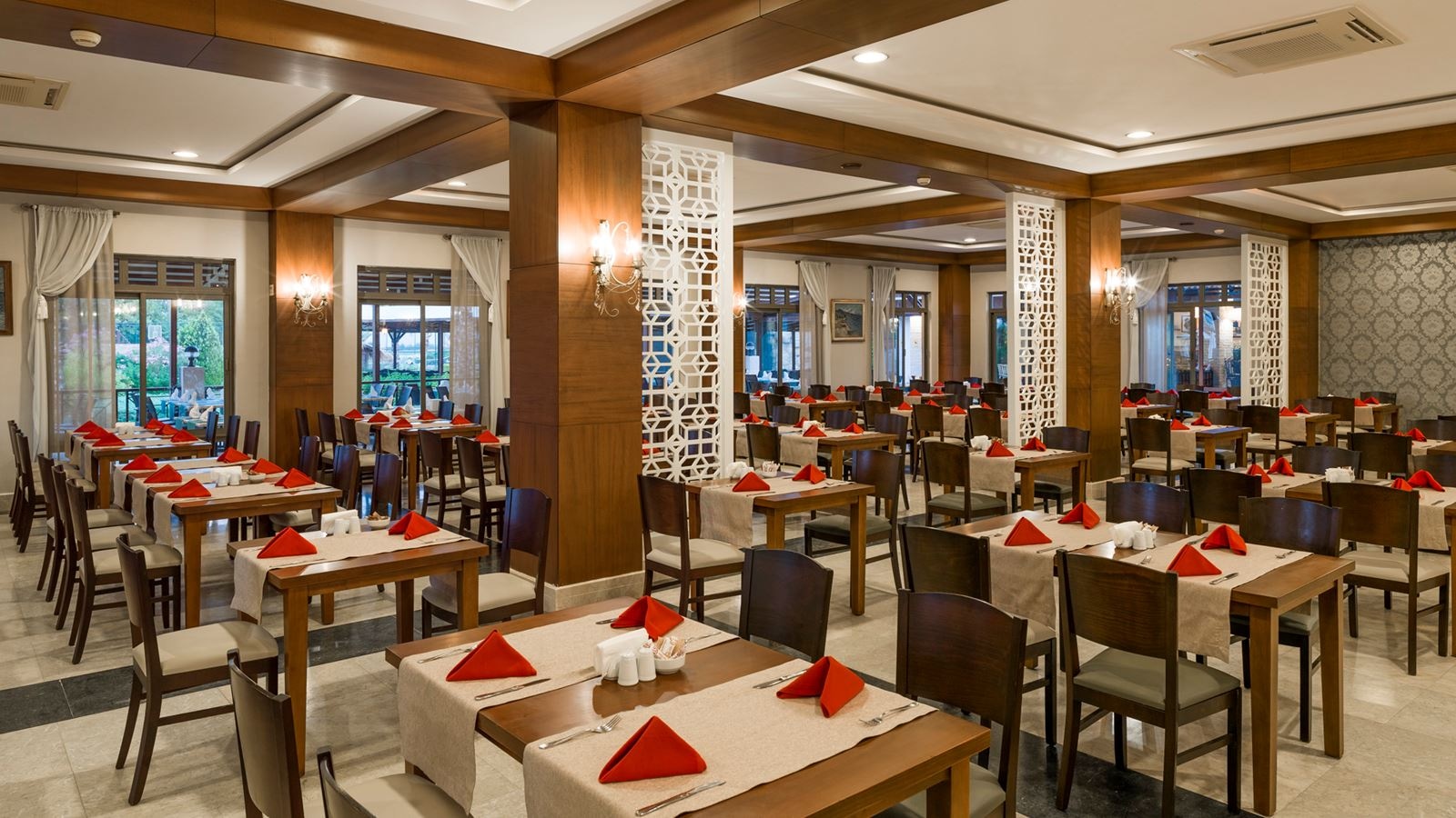 restaurants-main-restaurant