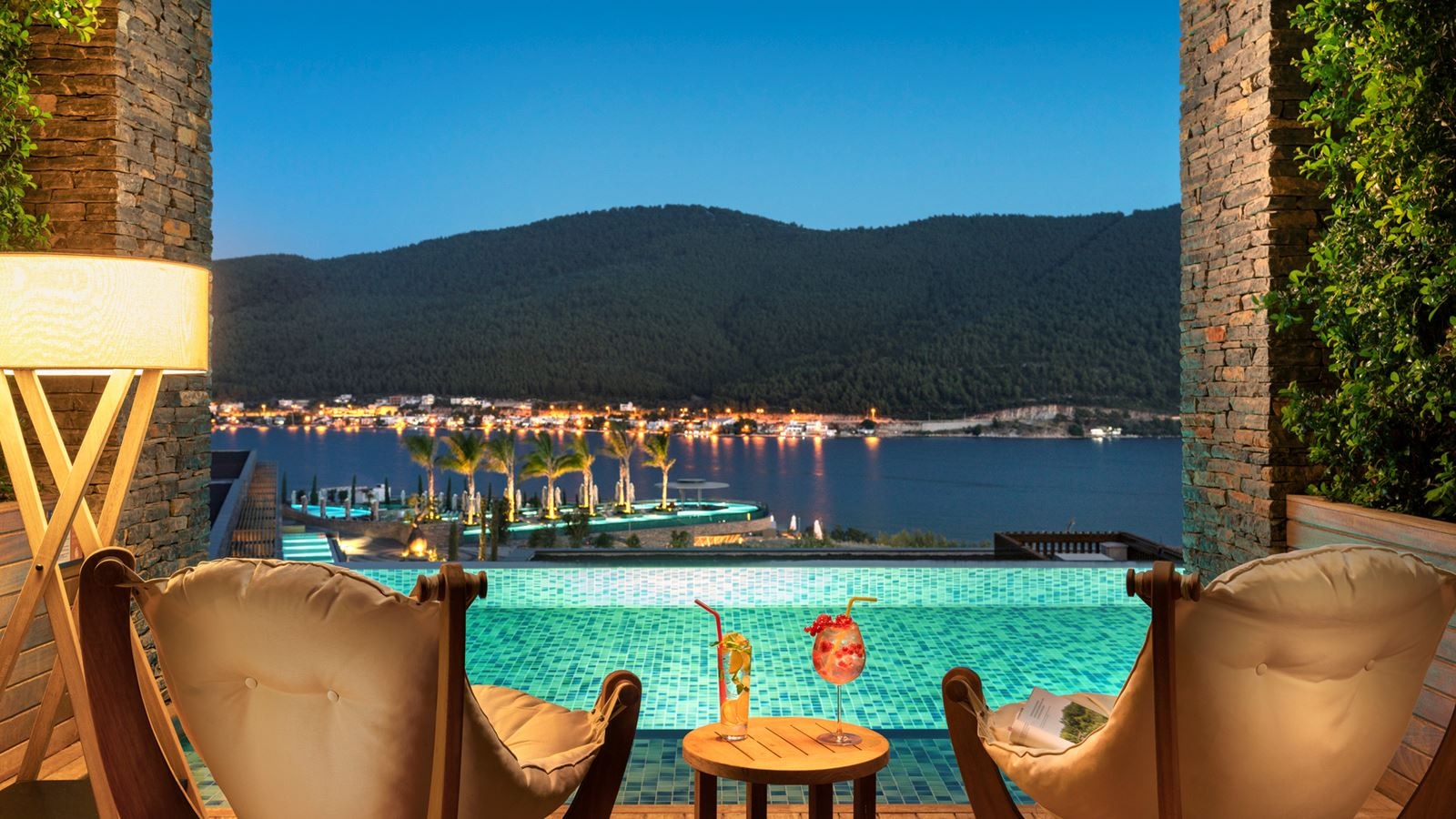 rooms-laguna-deluxe-room-sea-view-swim-up