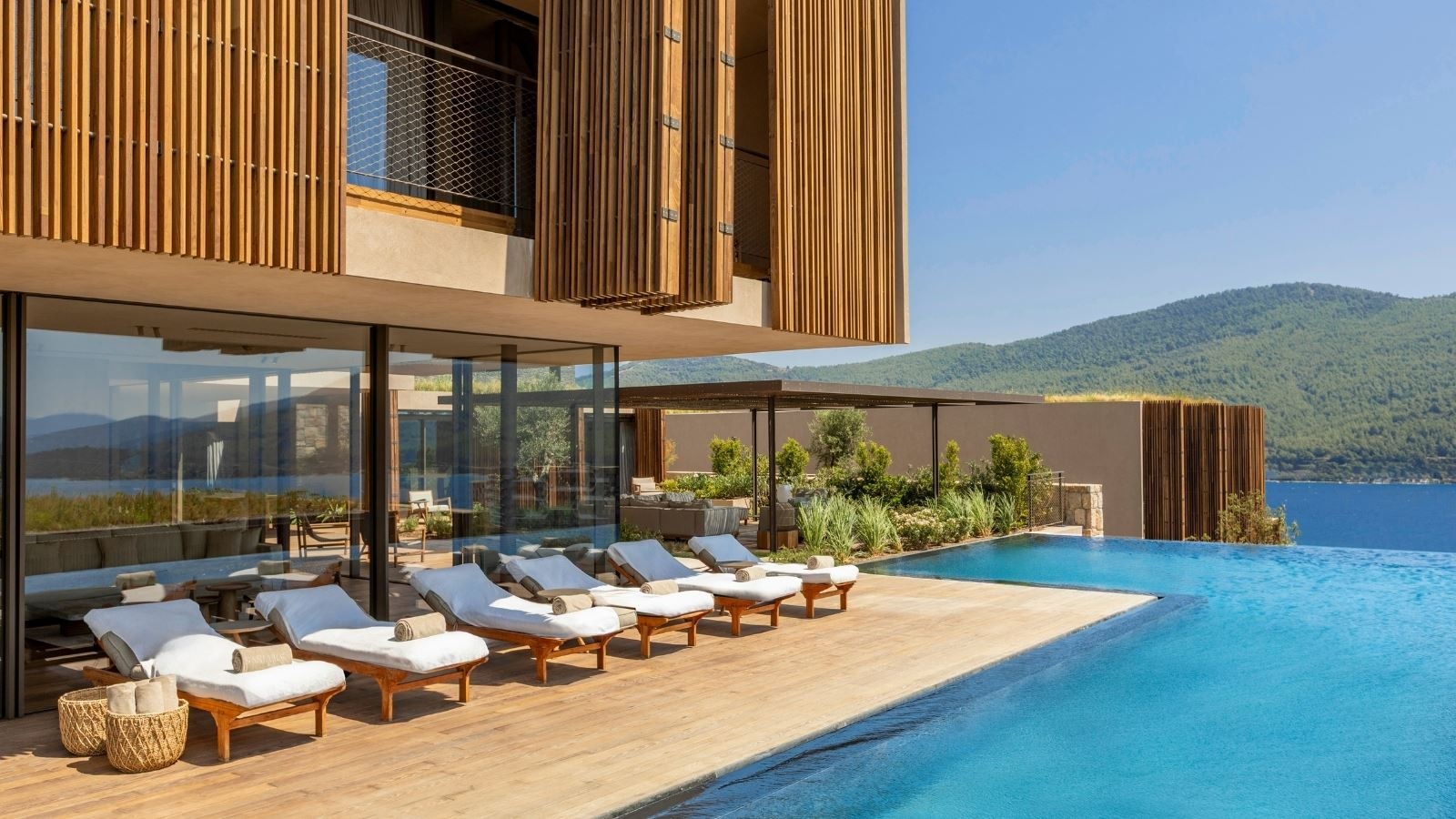 rooms-sunset-presidential-villa