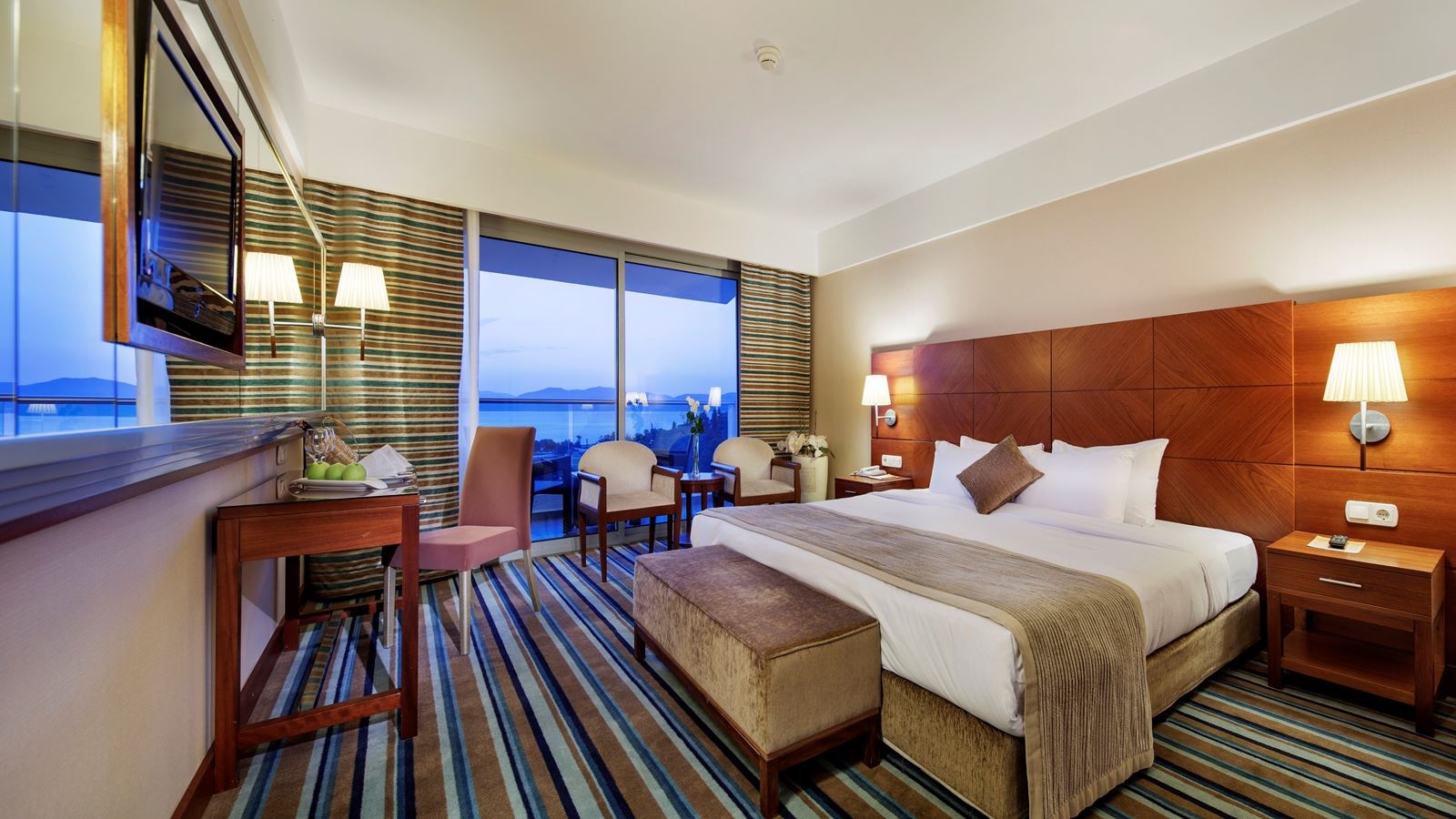 rooms-standard-room-seaview-balcony