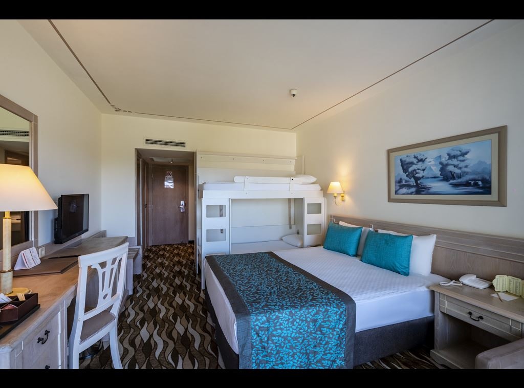 rooms-bunk-bed-garden-view-room
