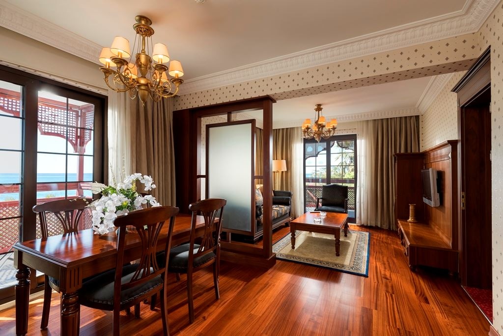 rooms-suite-room