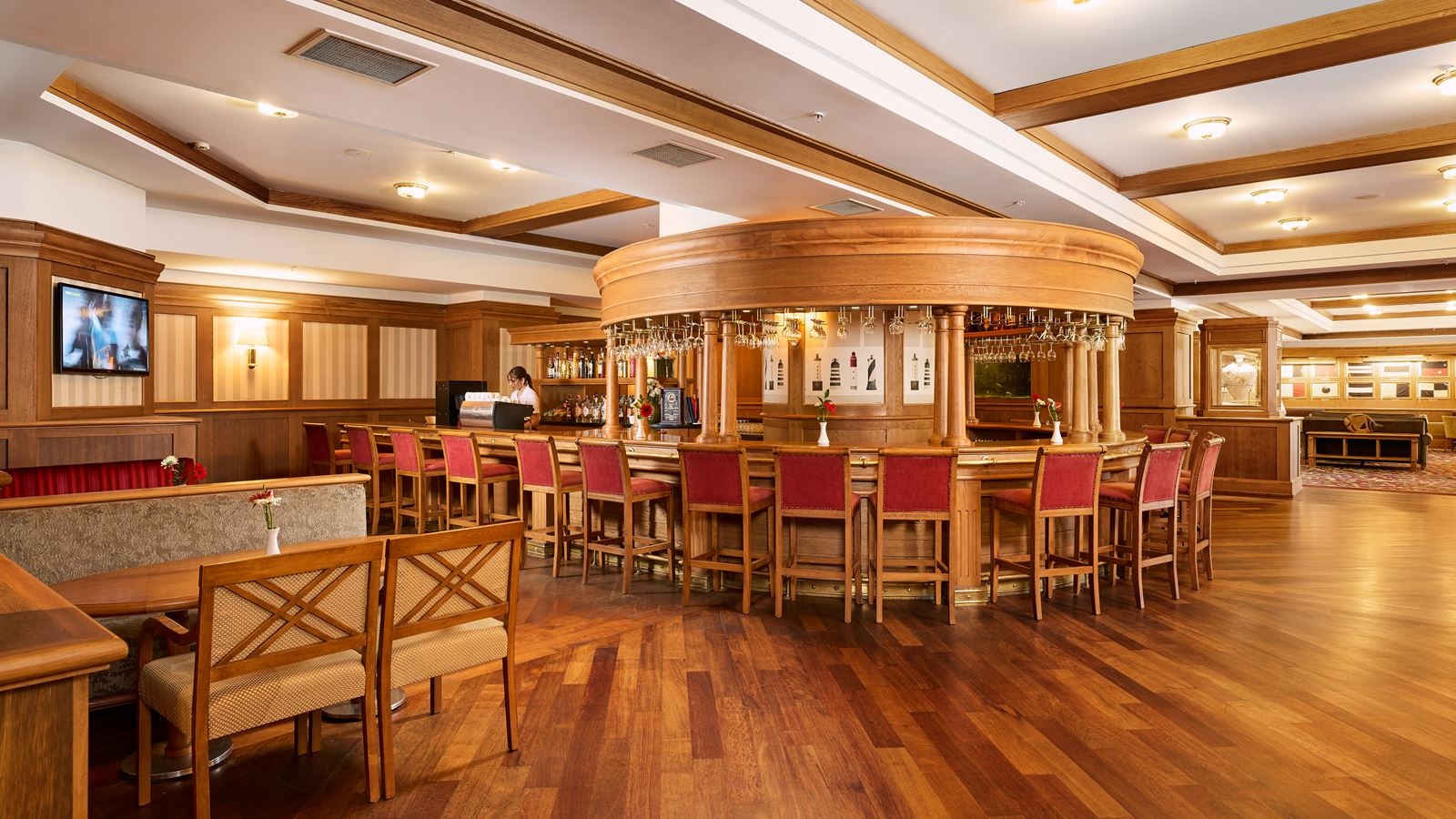 bars-lobby