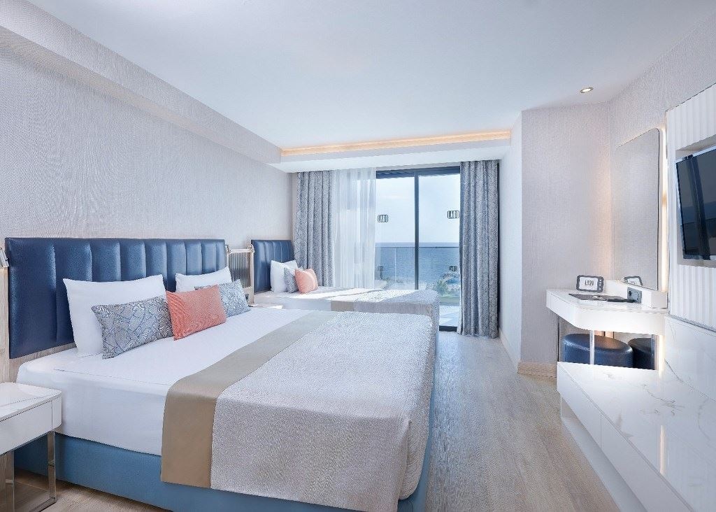 rooms-dublex-family-land-view-room