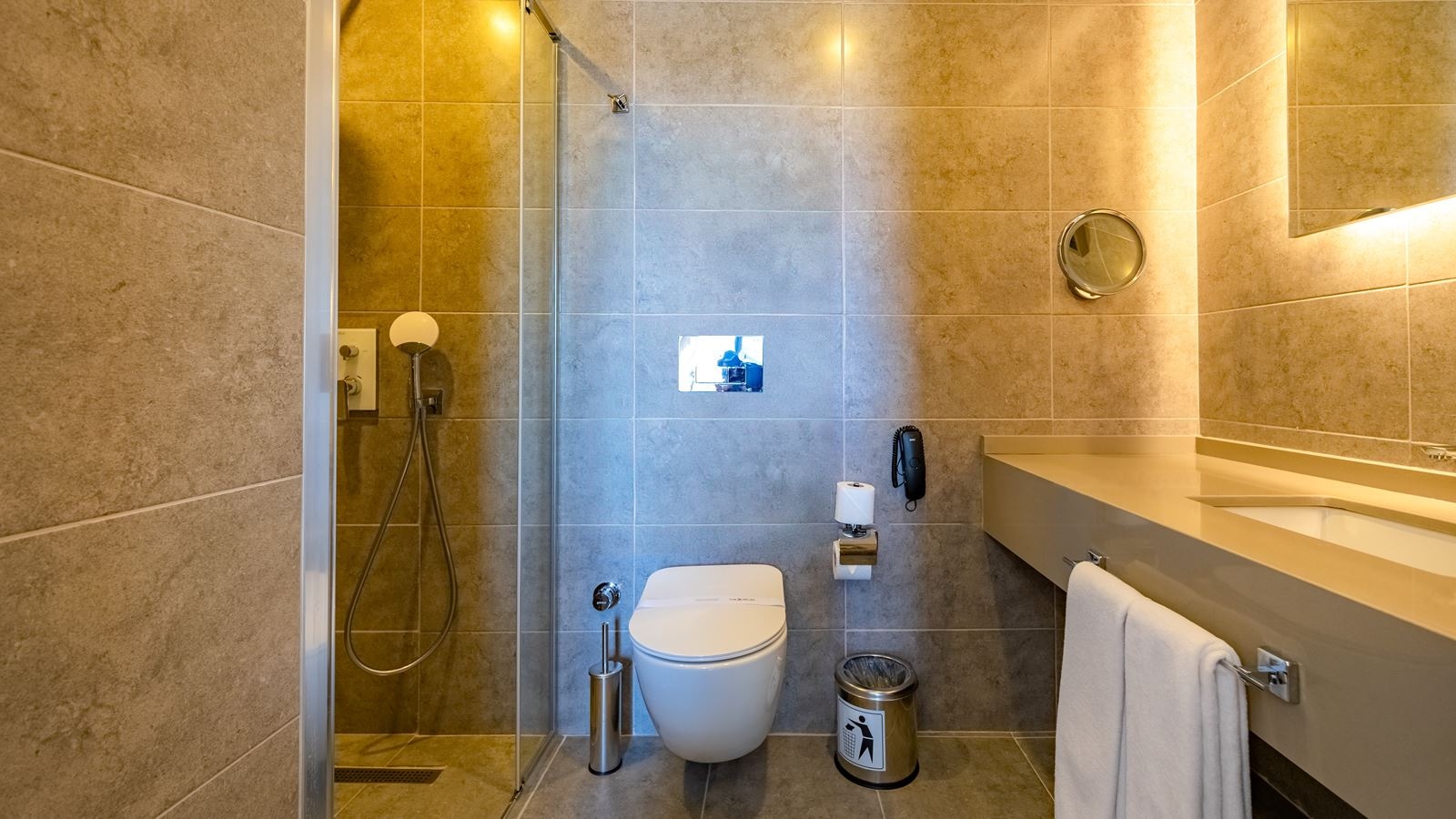 rooms-family-room-with-slide-door