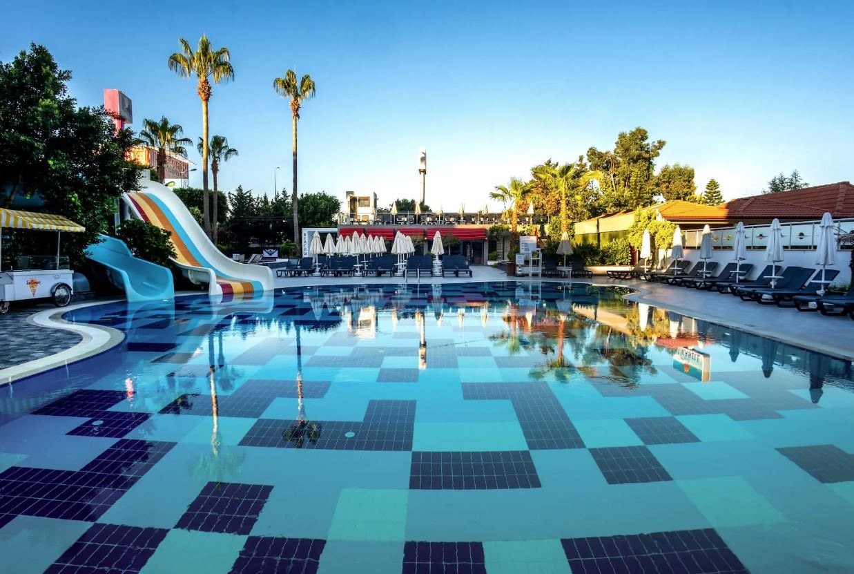 pools-outdoor-pool
