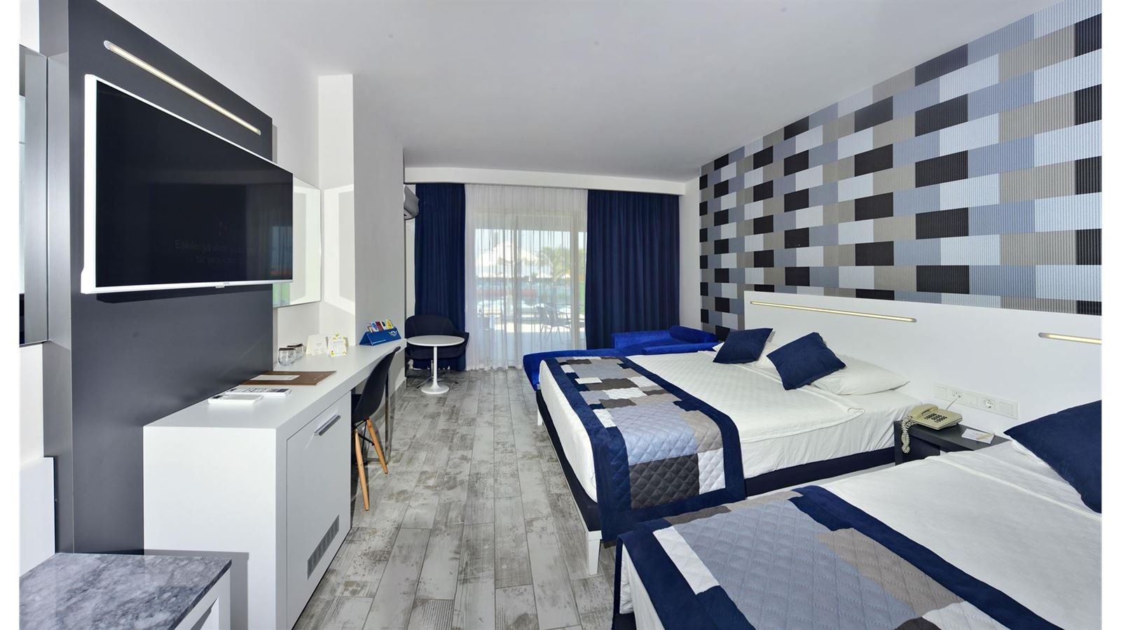 rooms-superior-sea-view-room