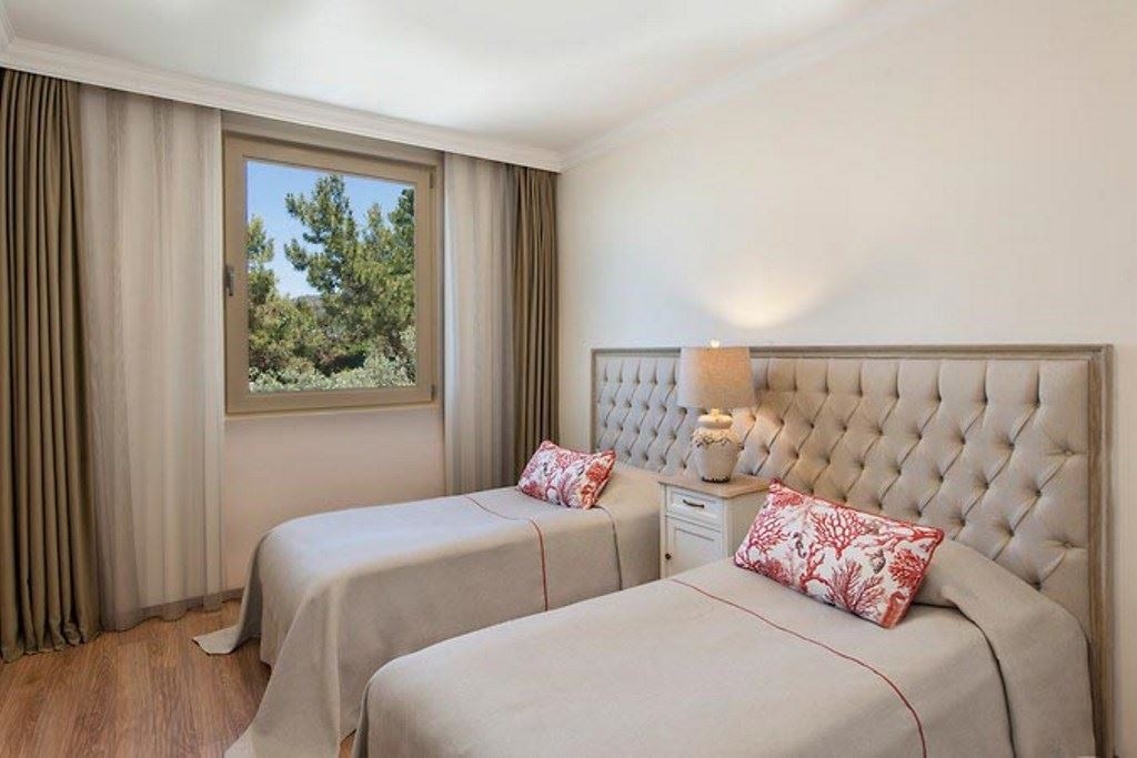 rooms-family-room