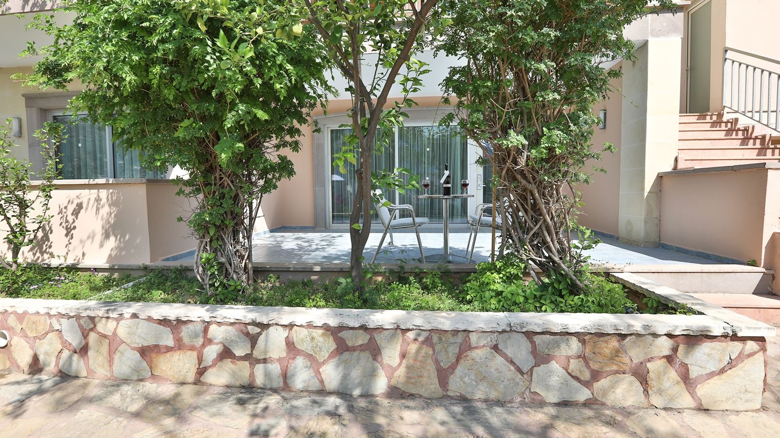rooms-garden-suite