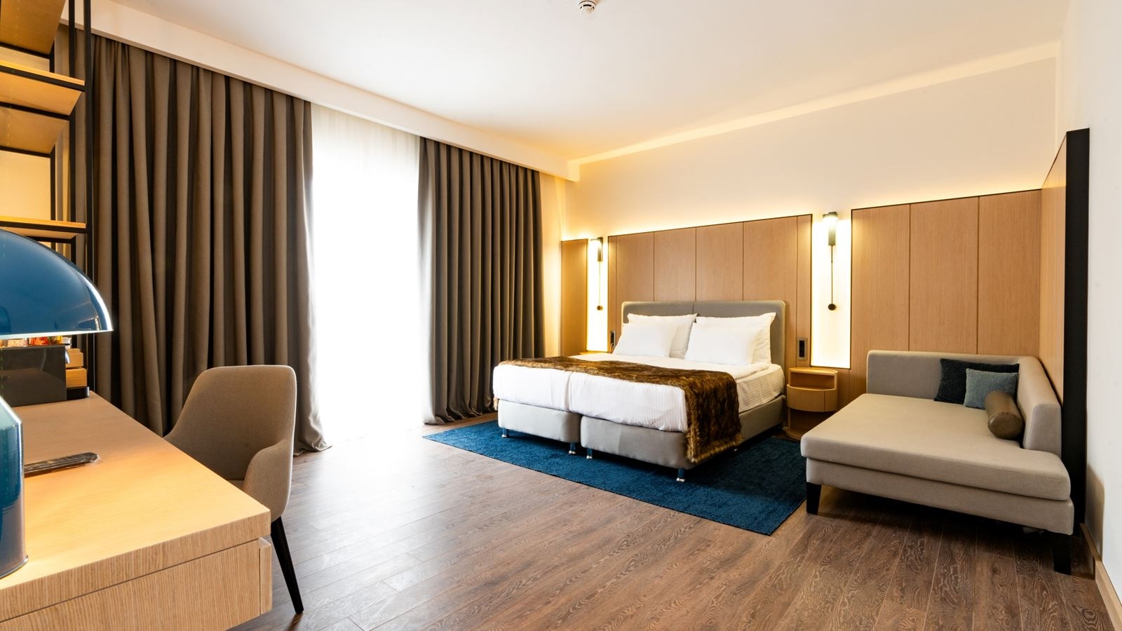 rooms-superior-room