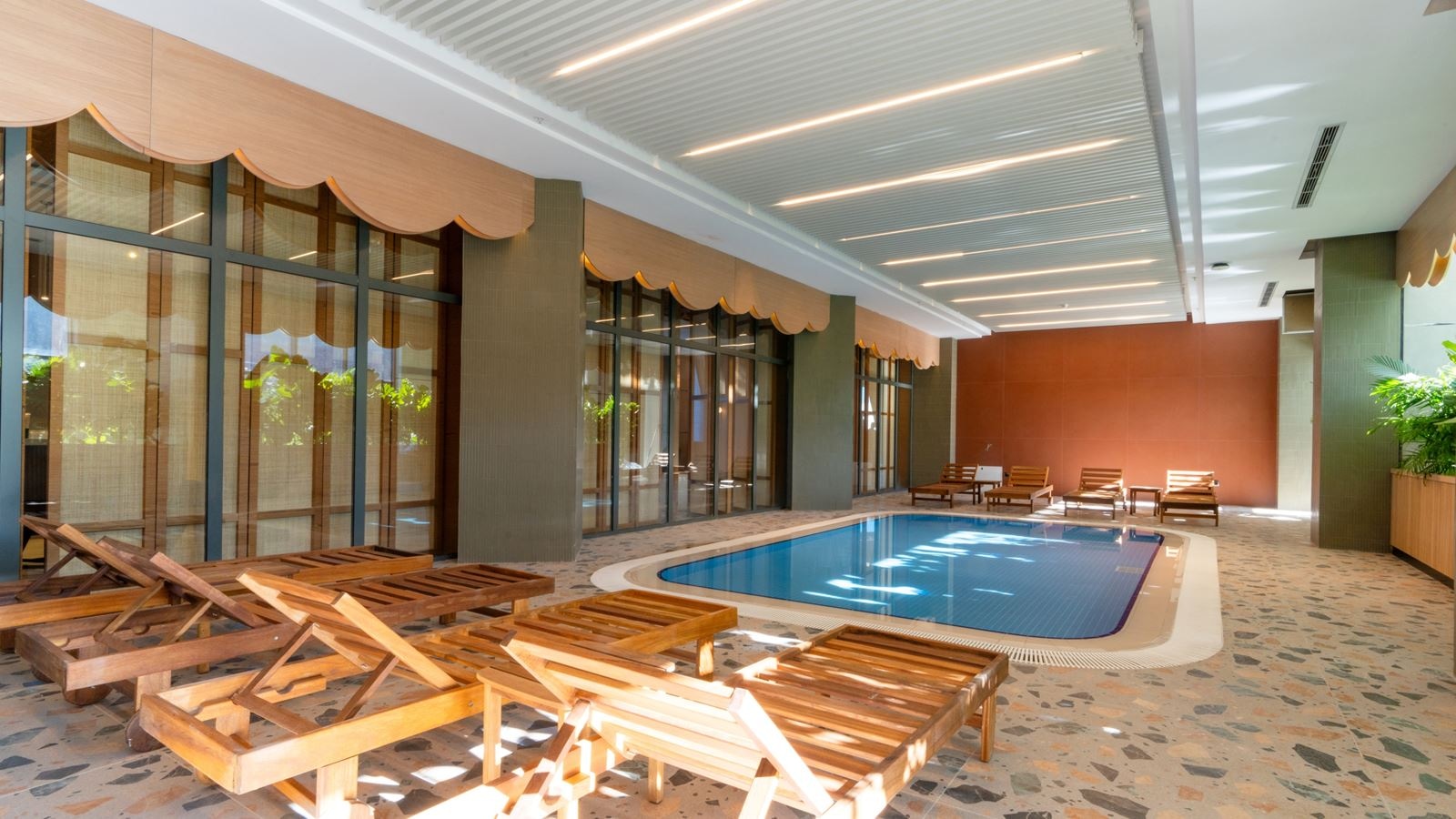 pools-indoor-pool