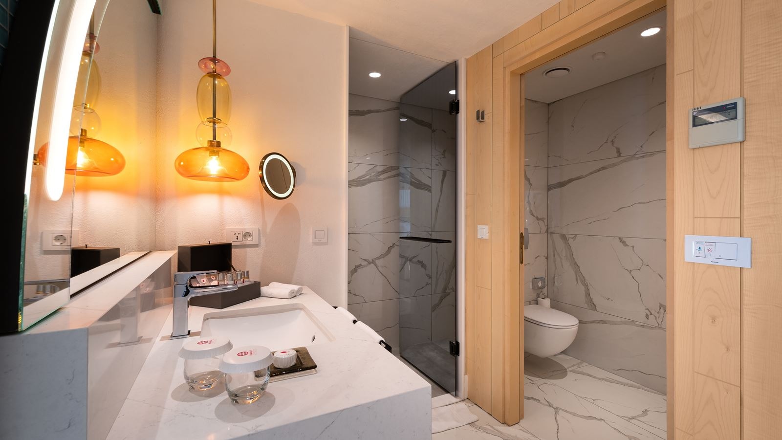 rooms-deluxe-garden-room-swimup