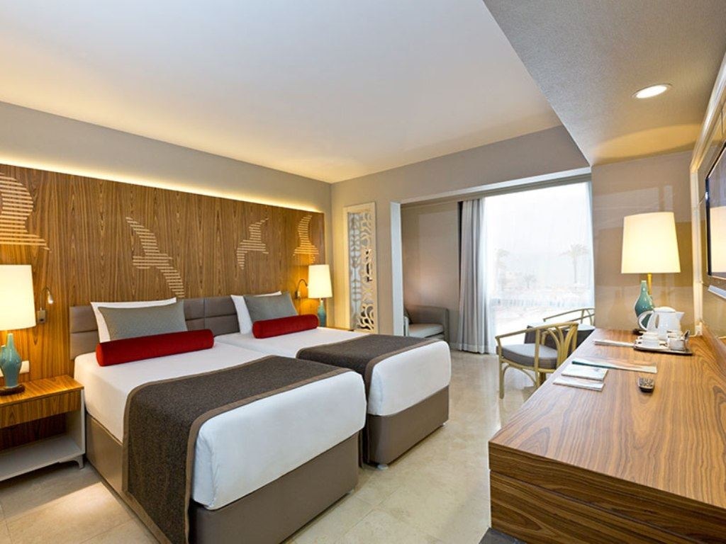 rooms-standard-room-land-view-with-balcony