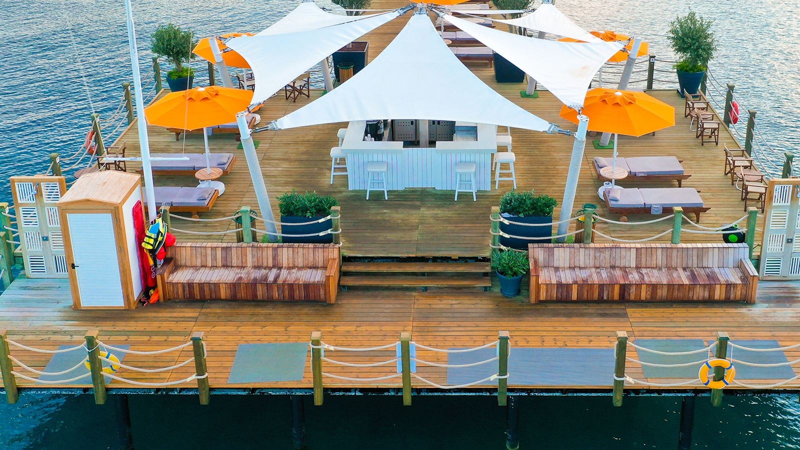 bars-pier-bar