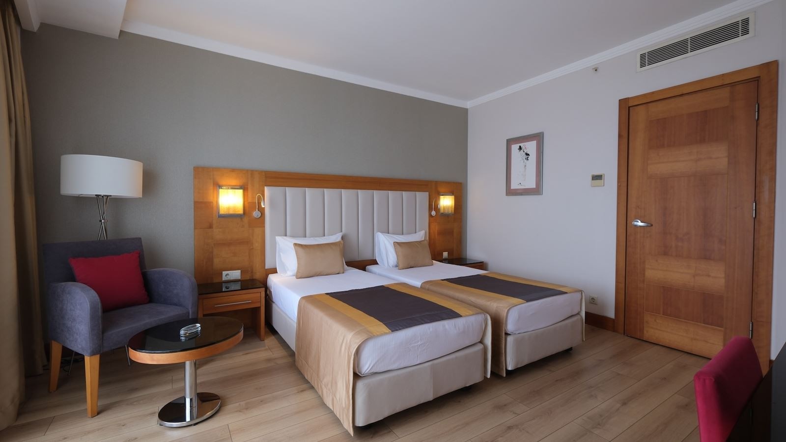 rooms-family-room