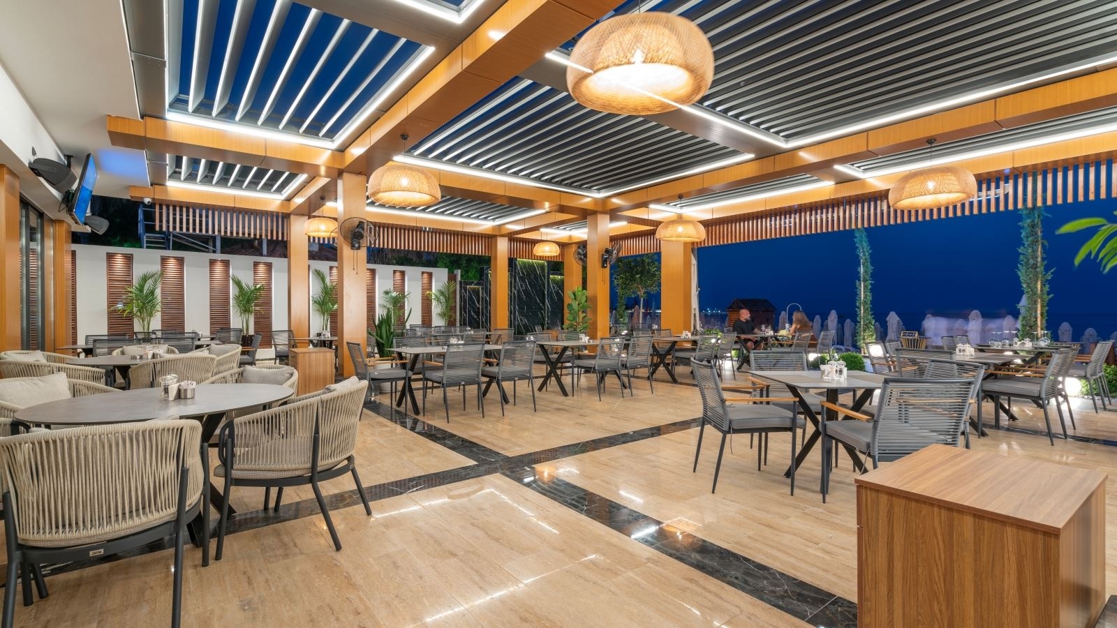 restaurants-ana-restaurant