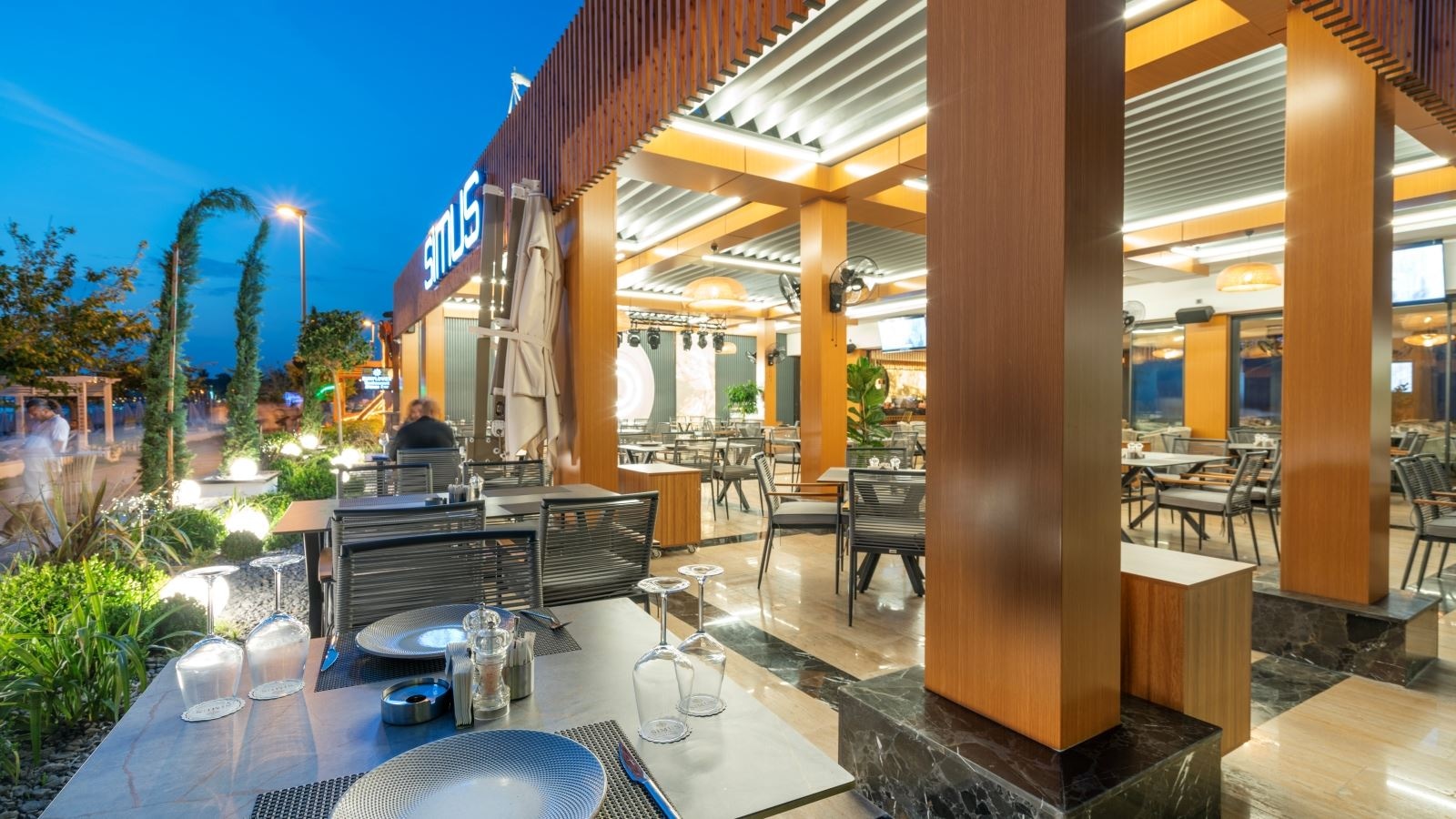 restaurants-ana-restaurant