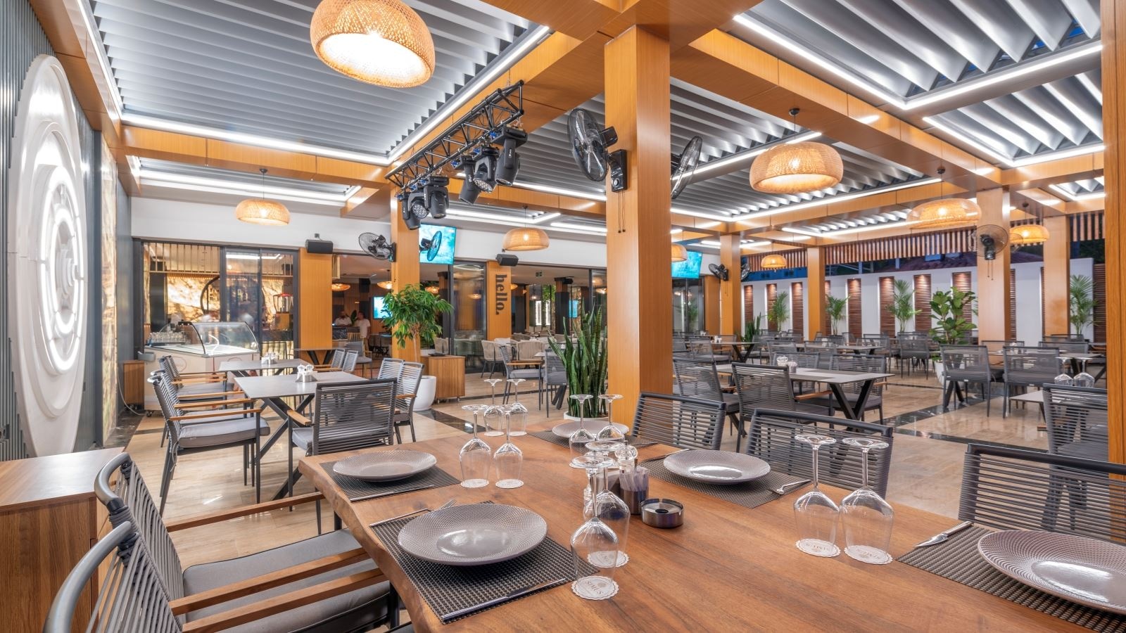 restaurants-ana-restaurant