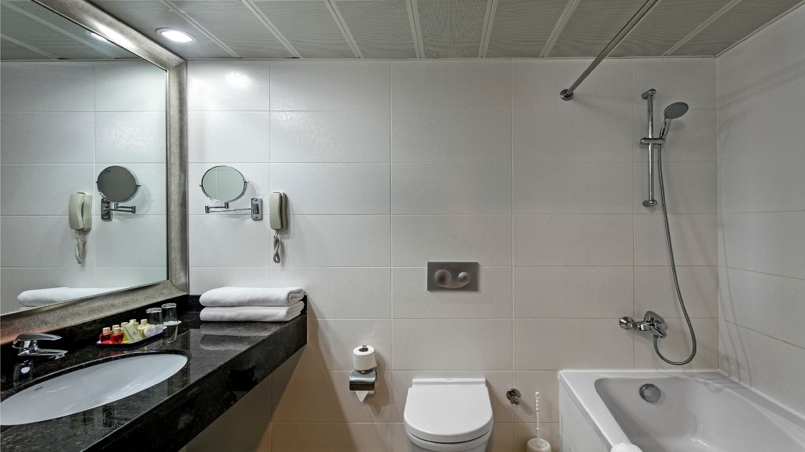 rooms-standard-room-land-view