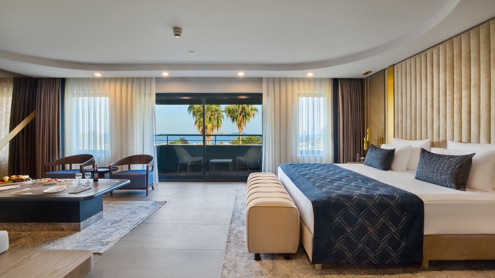 rooms-deluxe-room