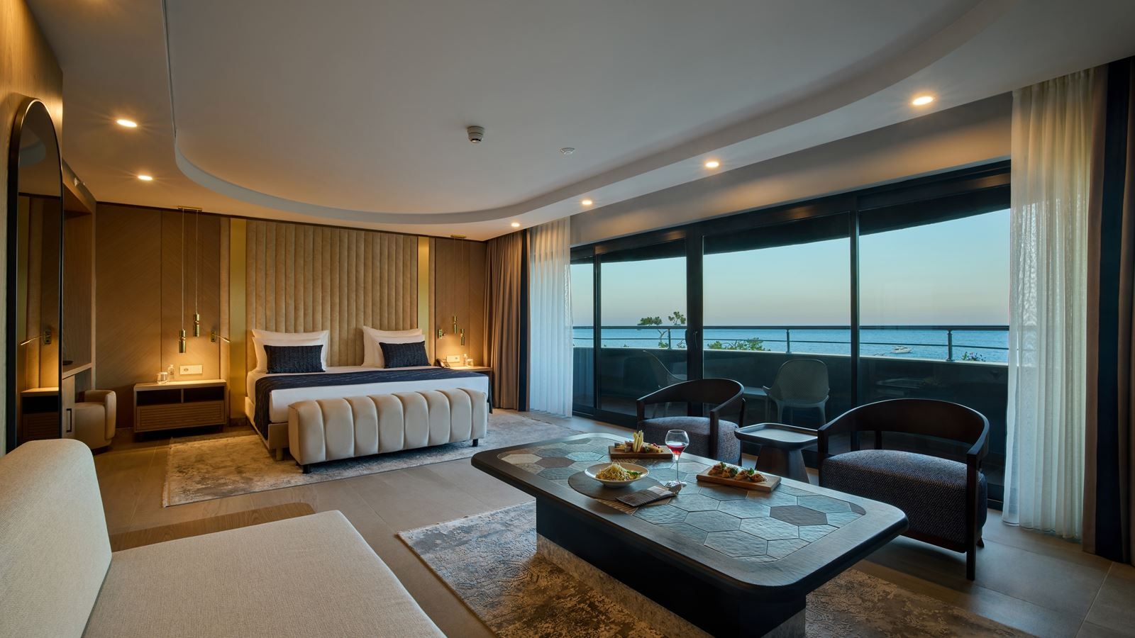 rooms-deluxe-room