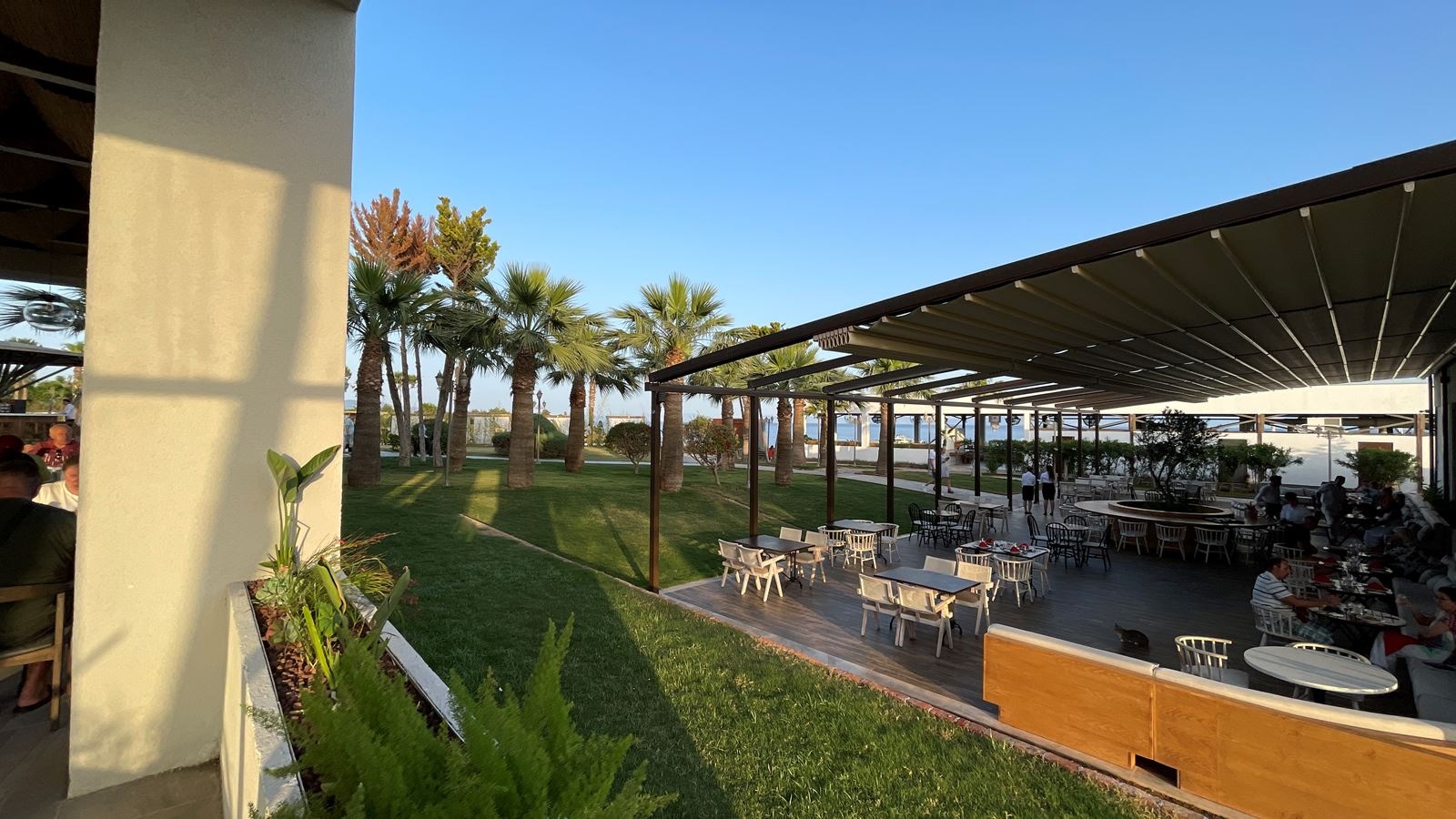 bars-apollon-kitchen--bar