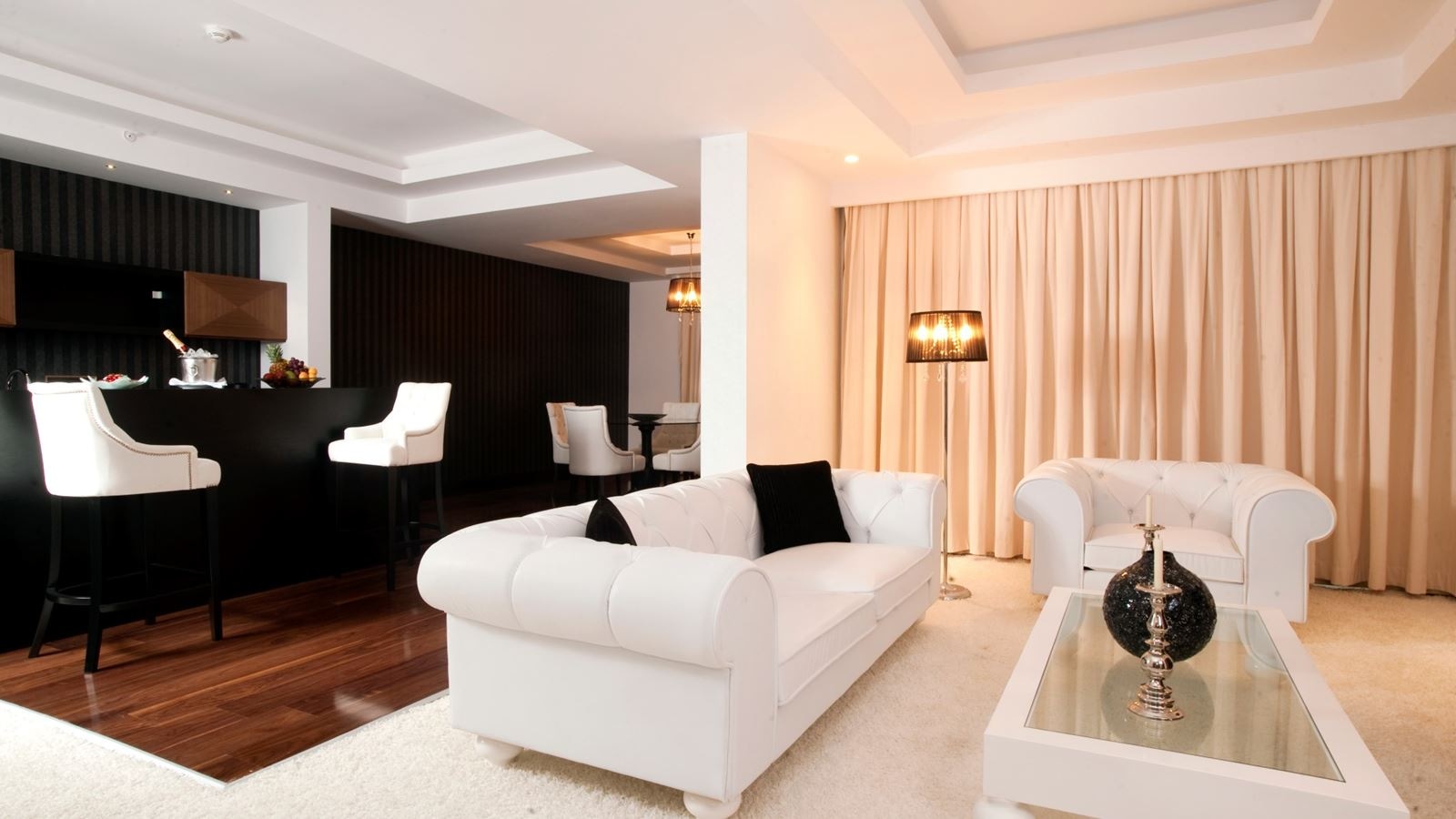 rooms-king-suite