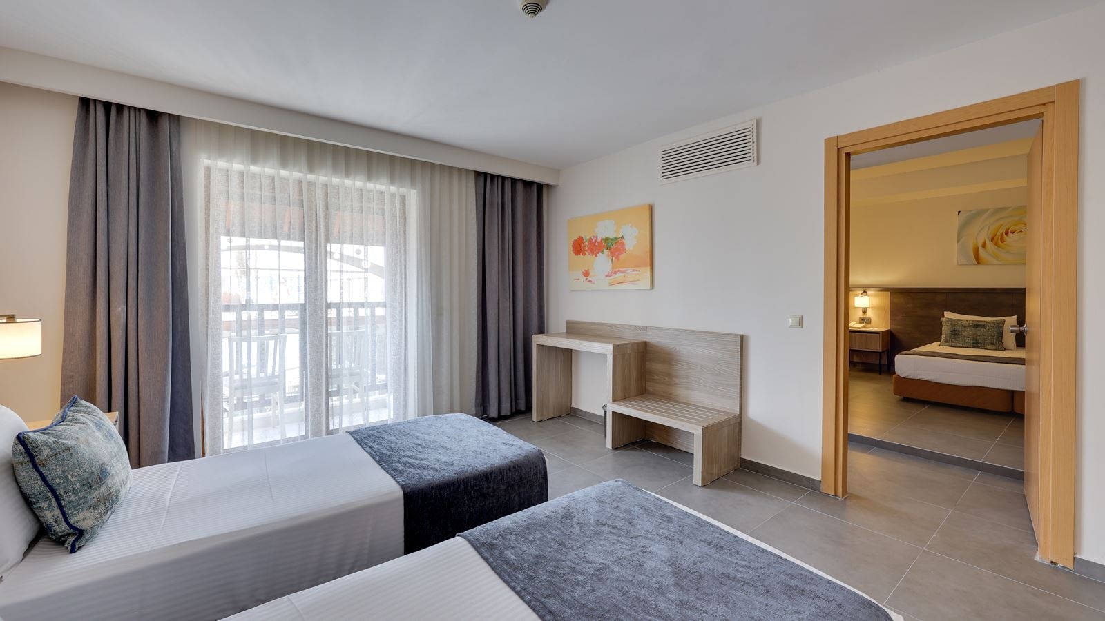 rooms-family-room