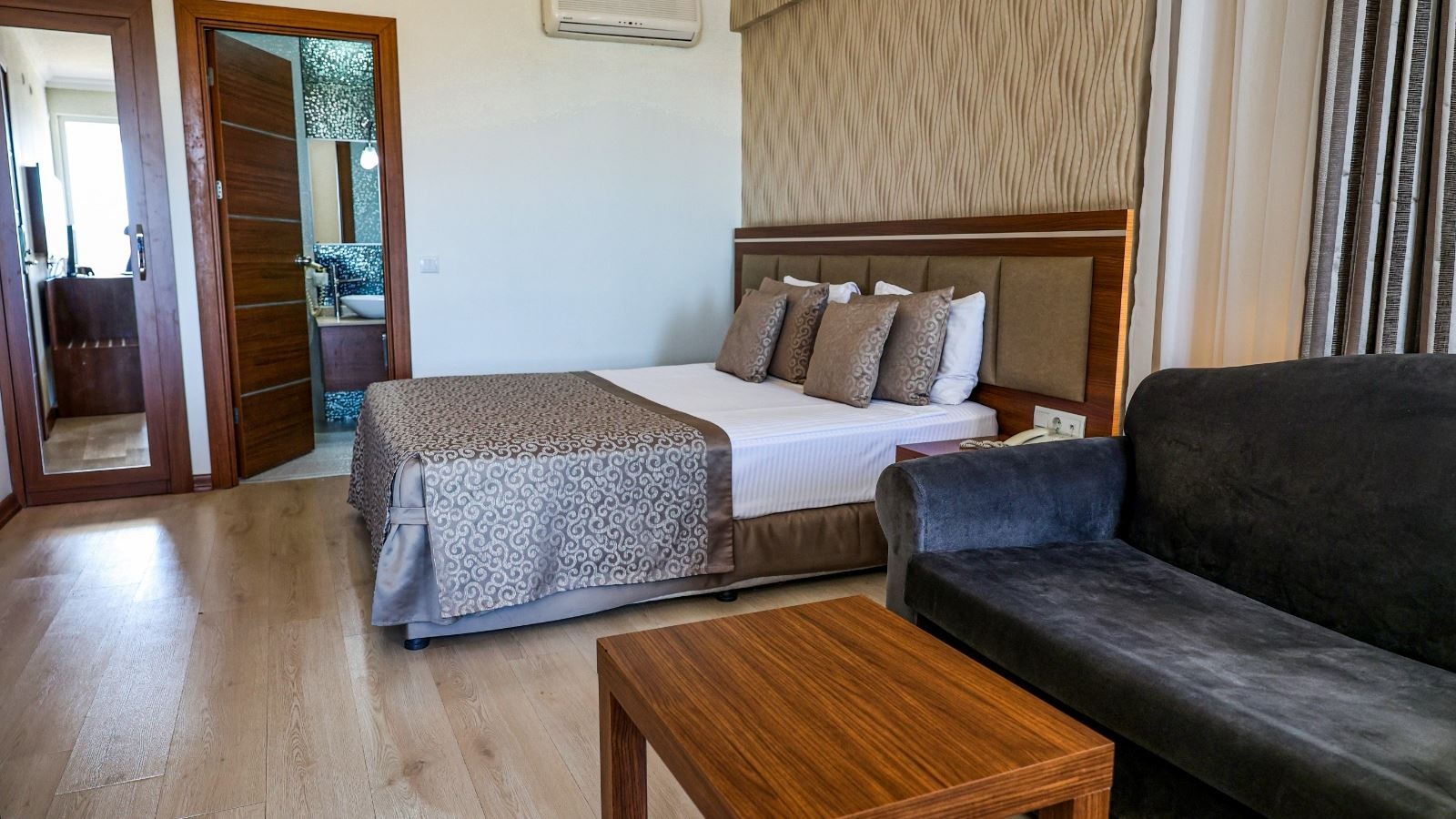 rooms-standard-room-sea-view