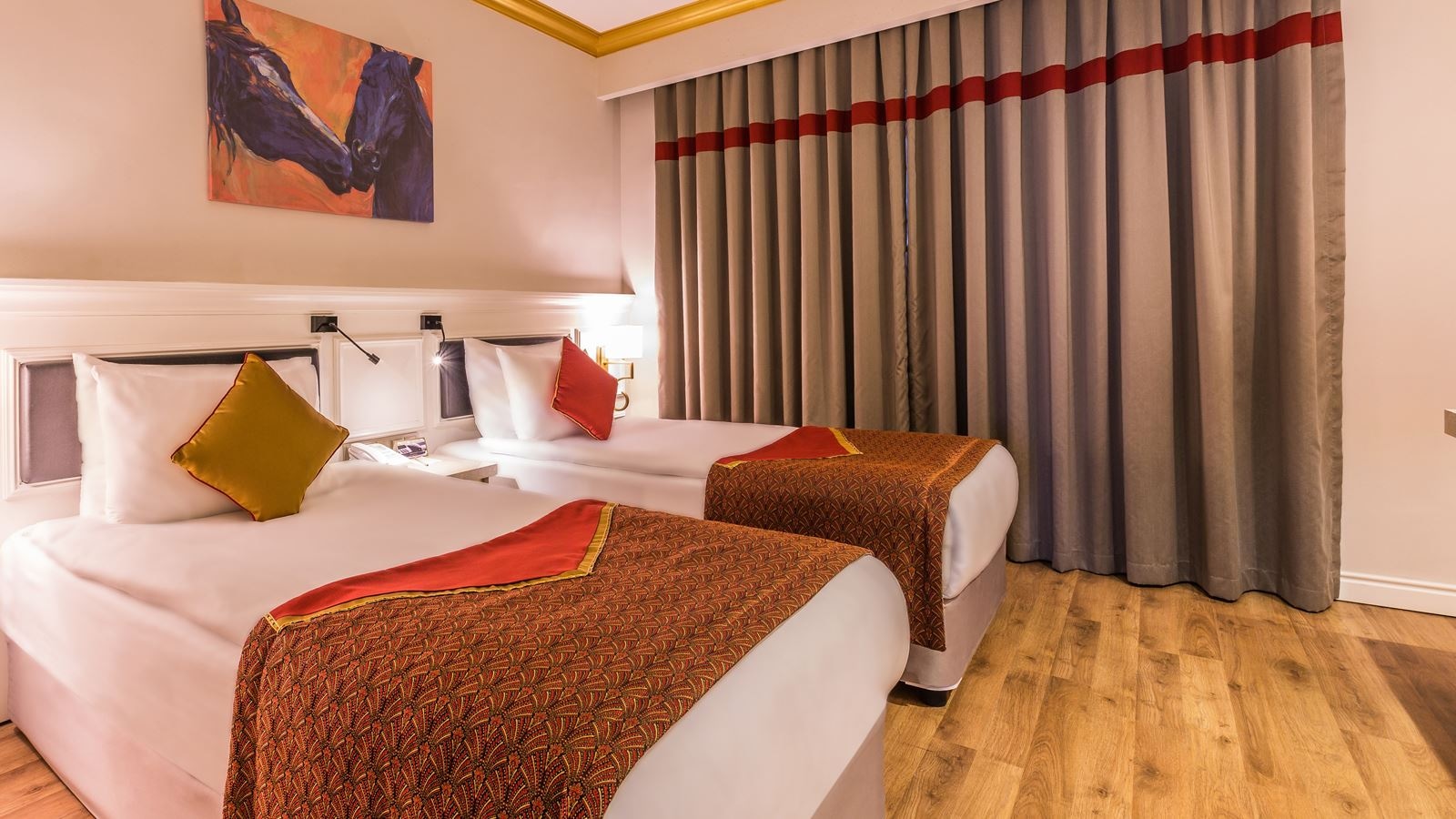 rooms-family-room