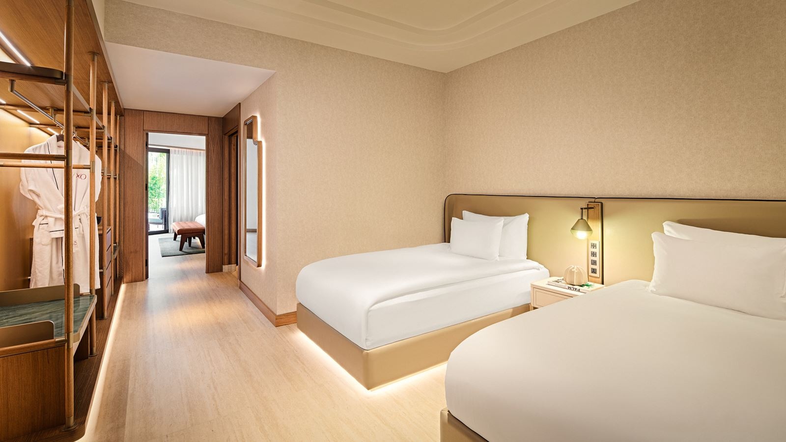 rooms-resort-family-swim-up-mix-zone