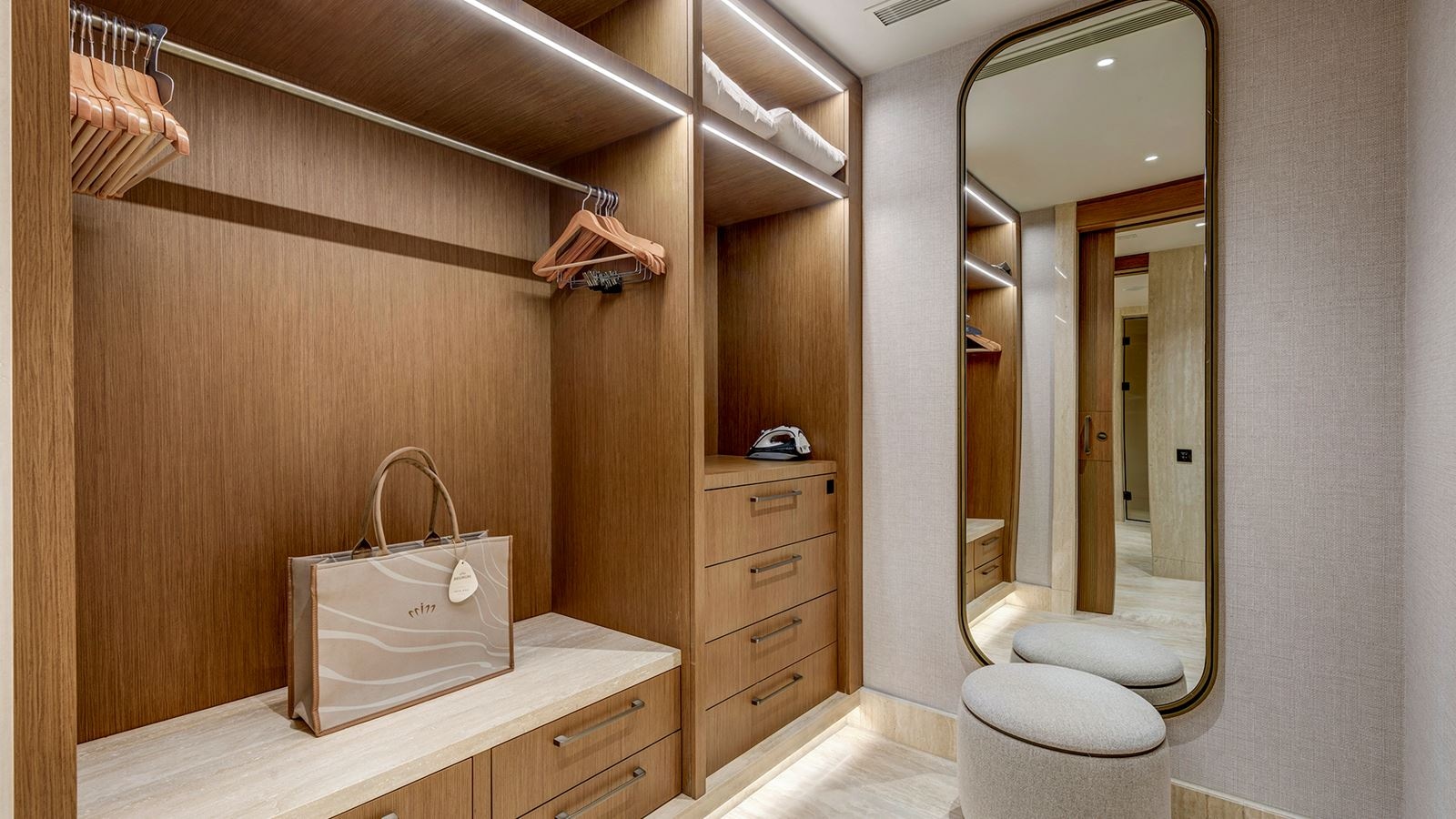 rooms-crown-horizon-suite