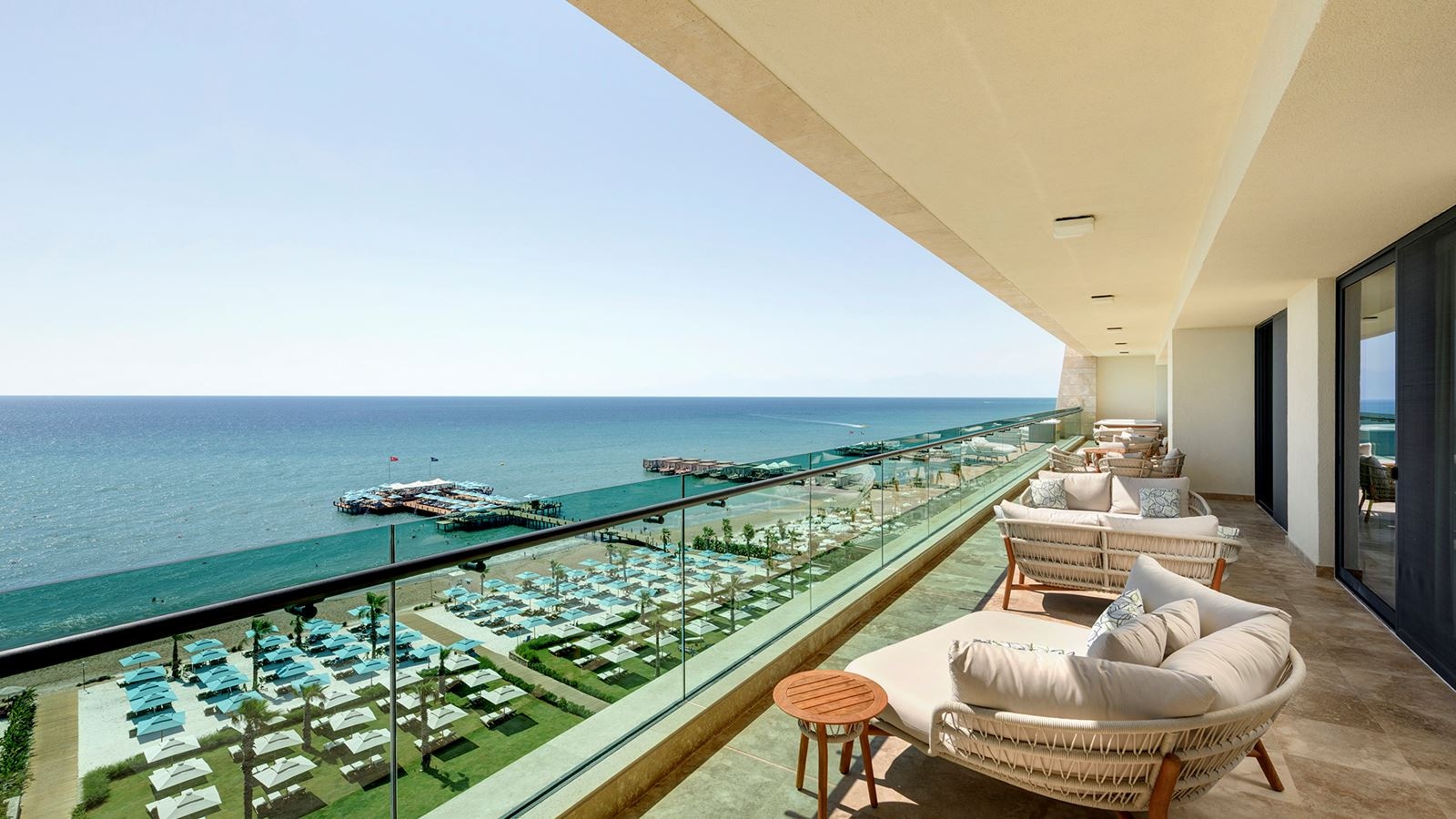 rooms-crown-horizon-suite