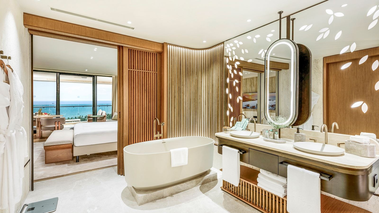 rooms-crown-signature-suite