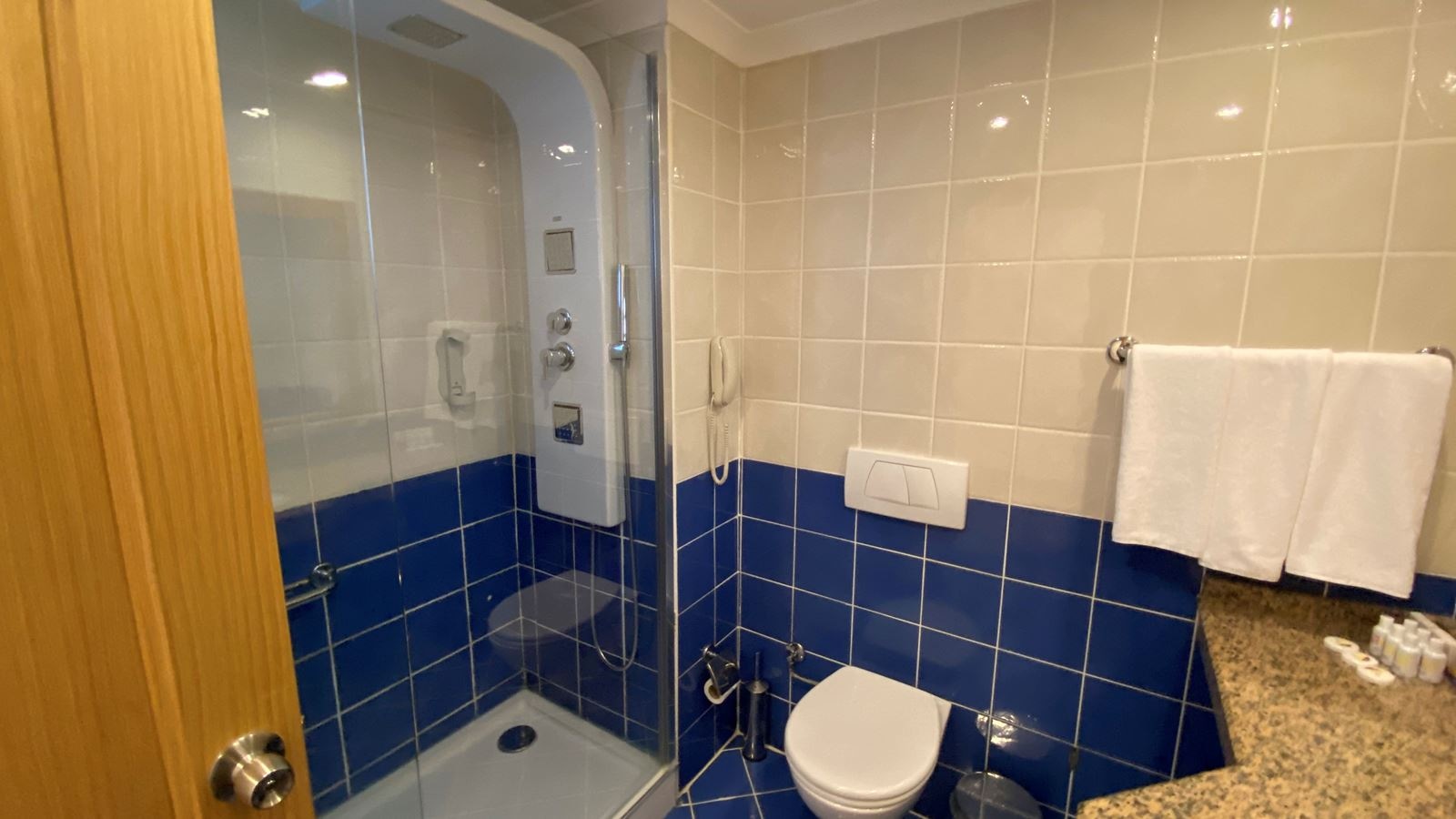 rooms-economy-room
