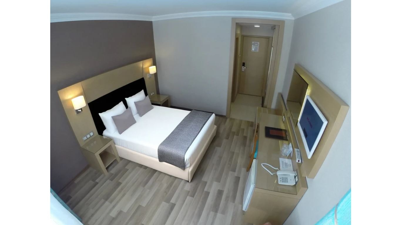 rooms-standard-room-land-view