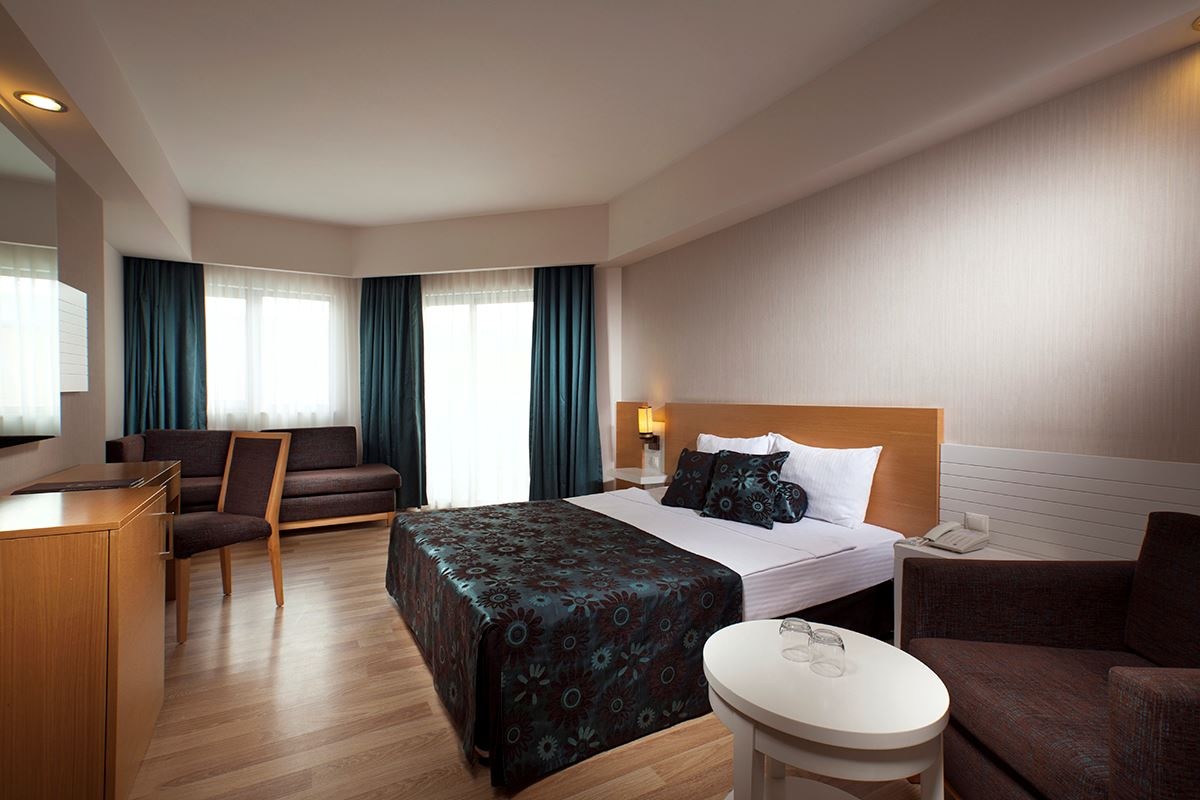 rooms-family-room