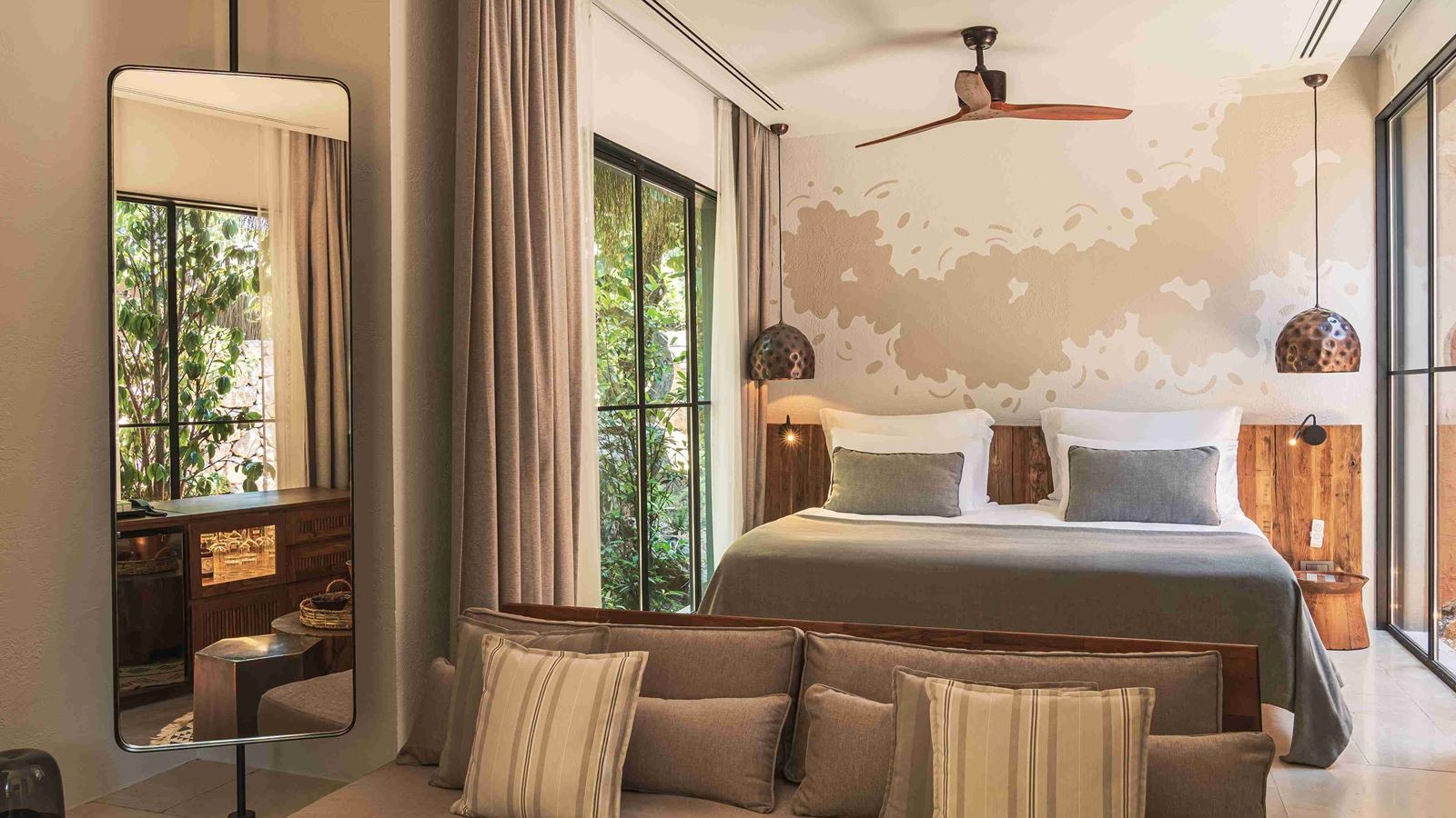 rooms-deluxe-room