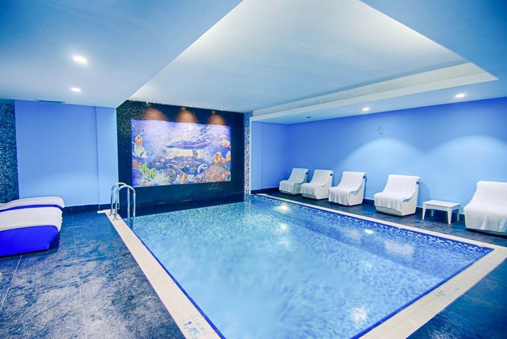 pools-indoor-pool