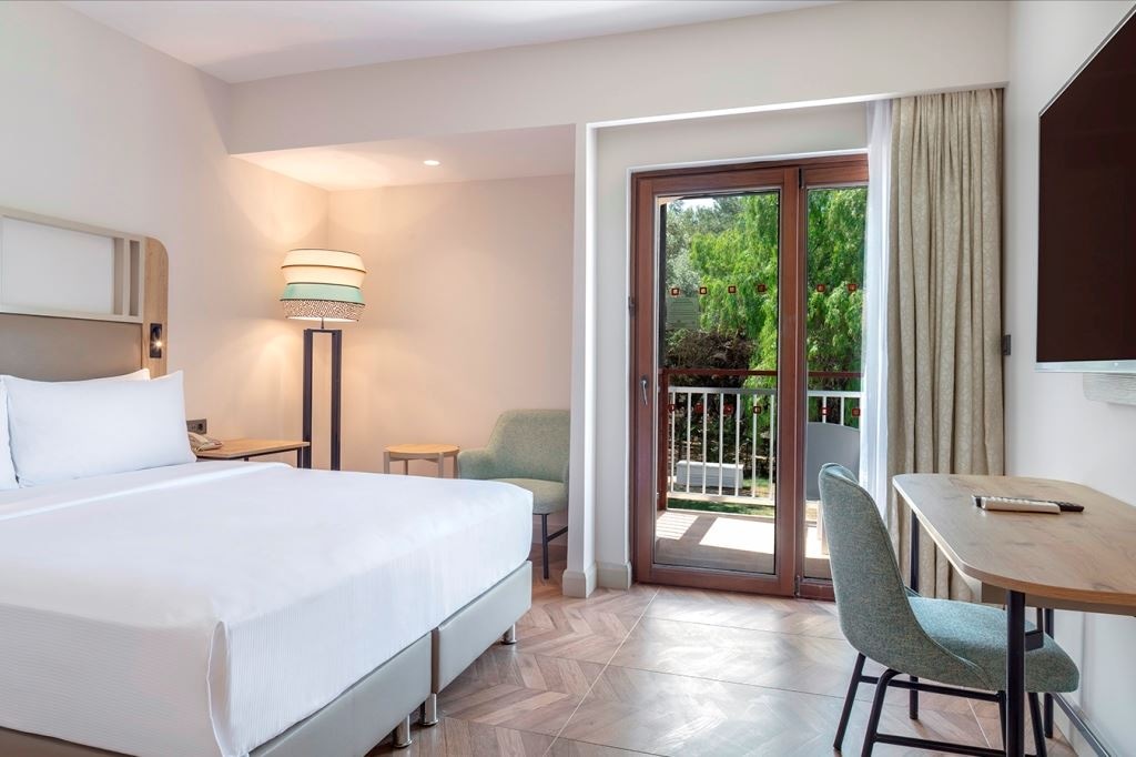 rooms-deluxe-room