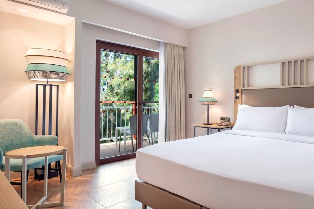 rooms-deluxe-room