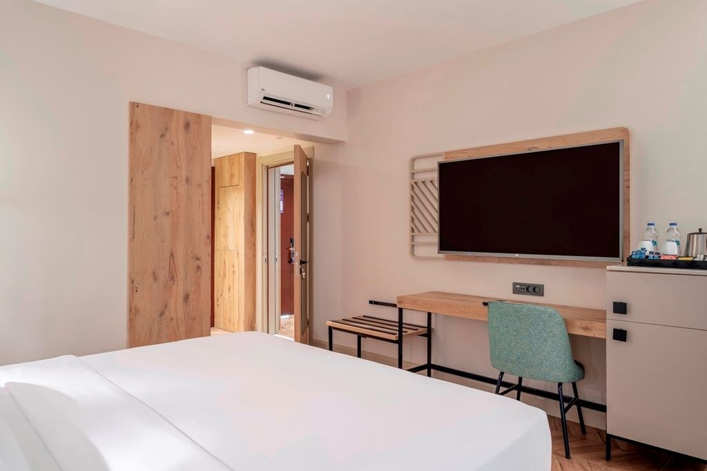 rooms-deluxe-room