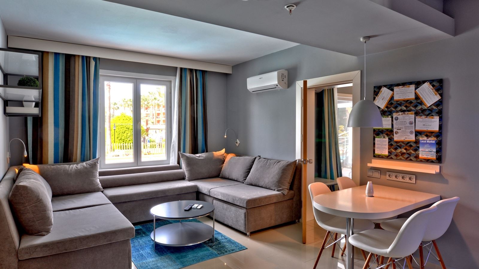 rooms-family-swim-up-room