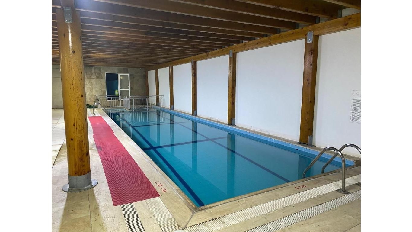 pools-indoor-pool
